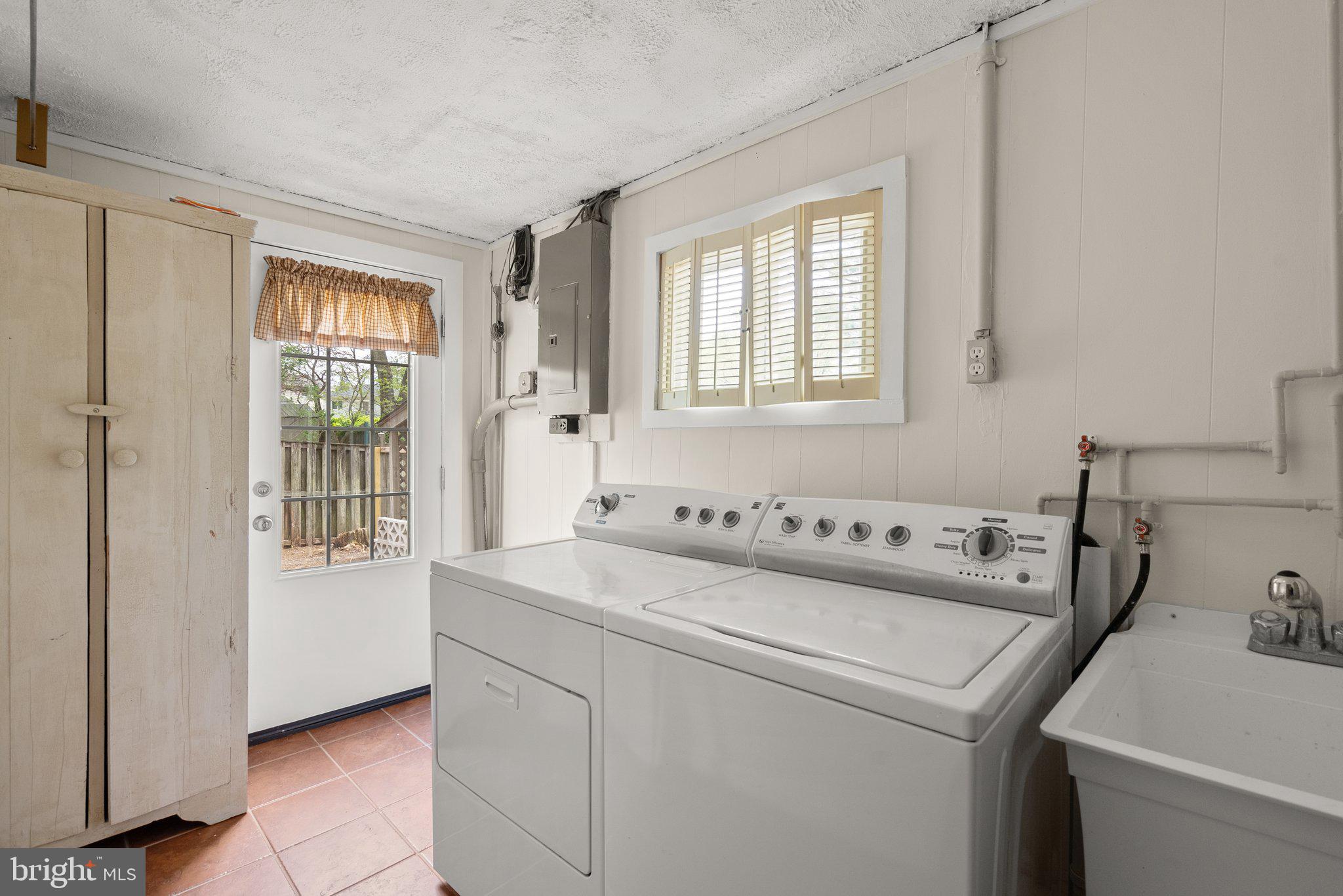 ASPEN HILL PARK - Residential