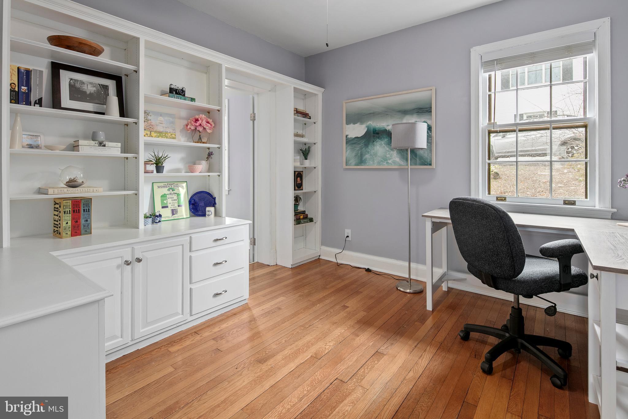 WOODSIDE PARK - Residential