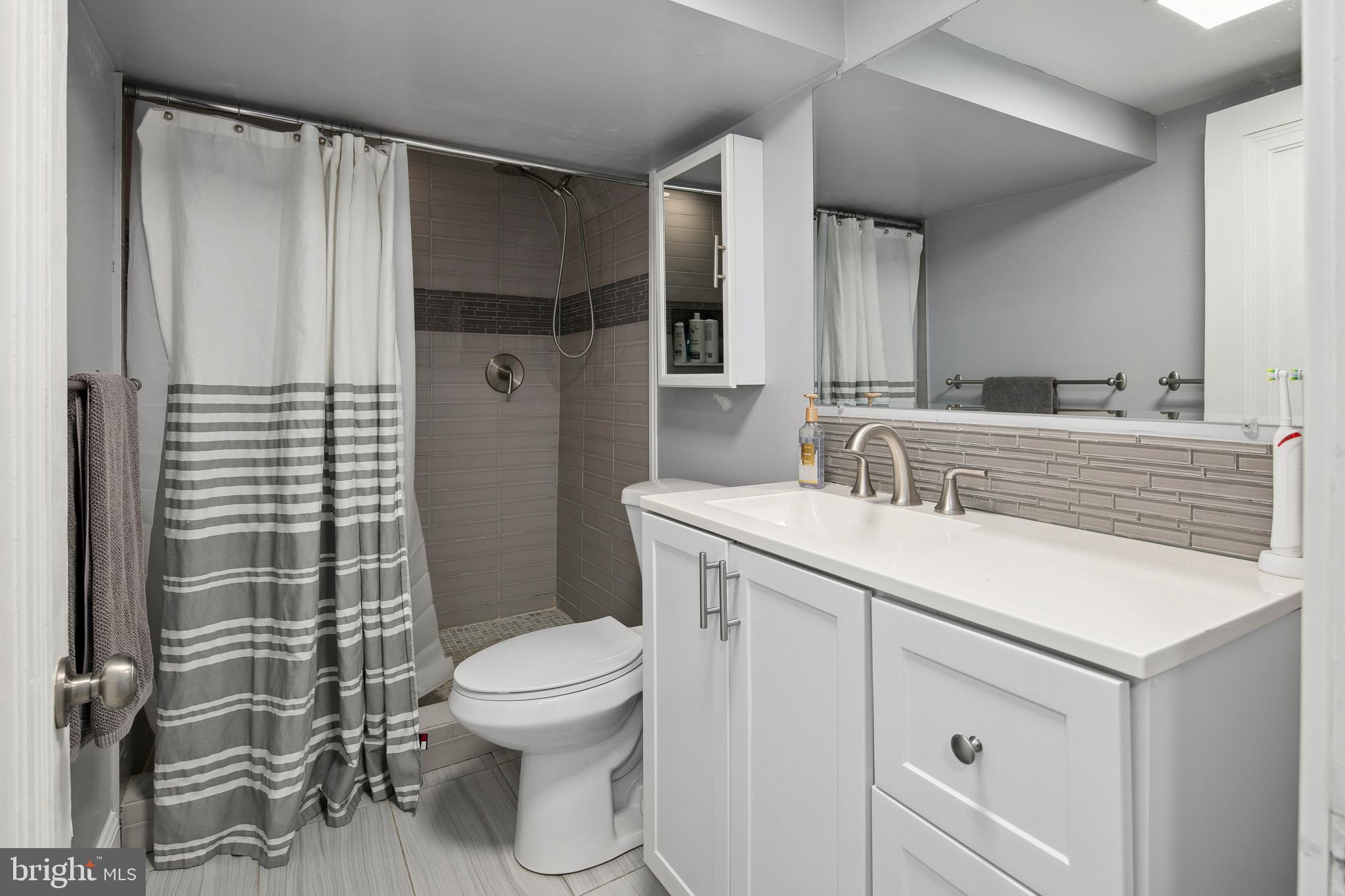 WOODSIDE PARK - Residential