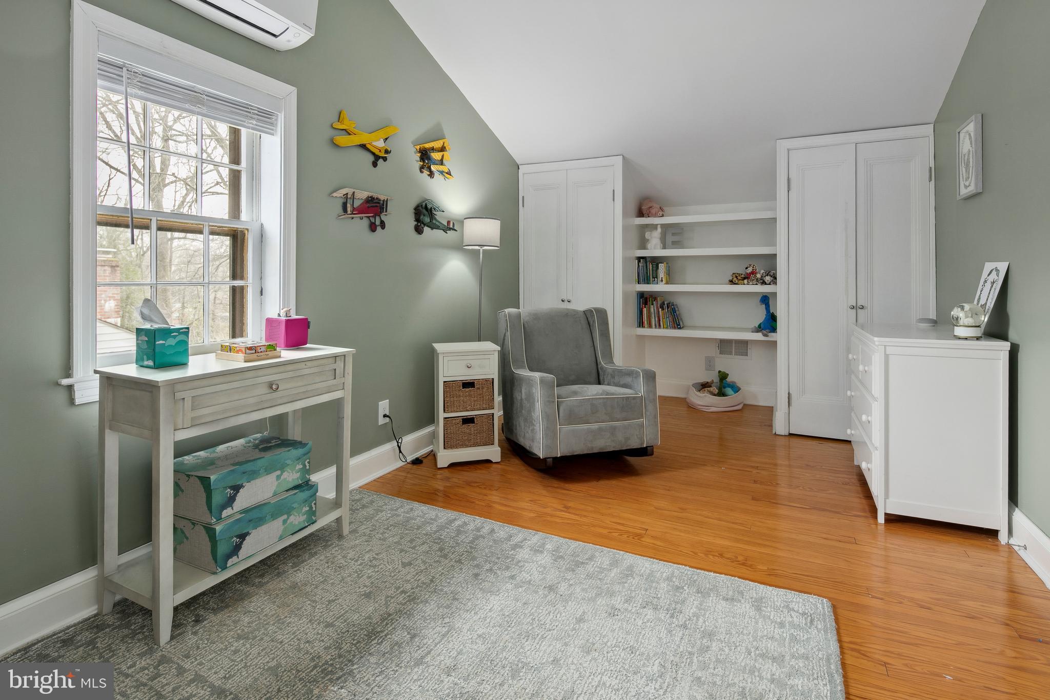 WOODSIDE PARK - Residential