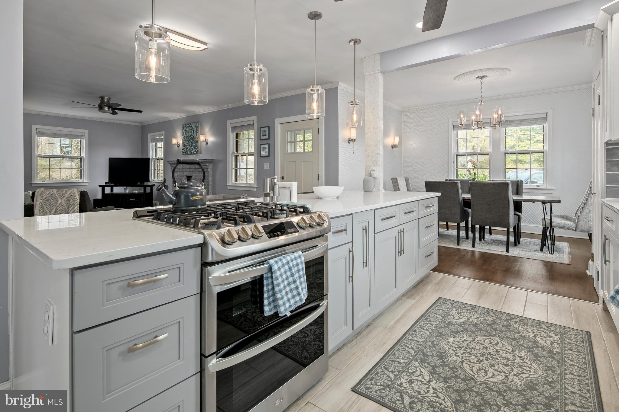 WOODSIDE PARK - Residential