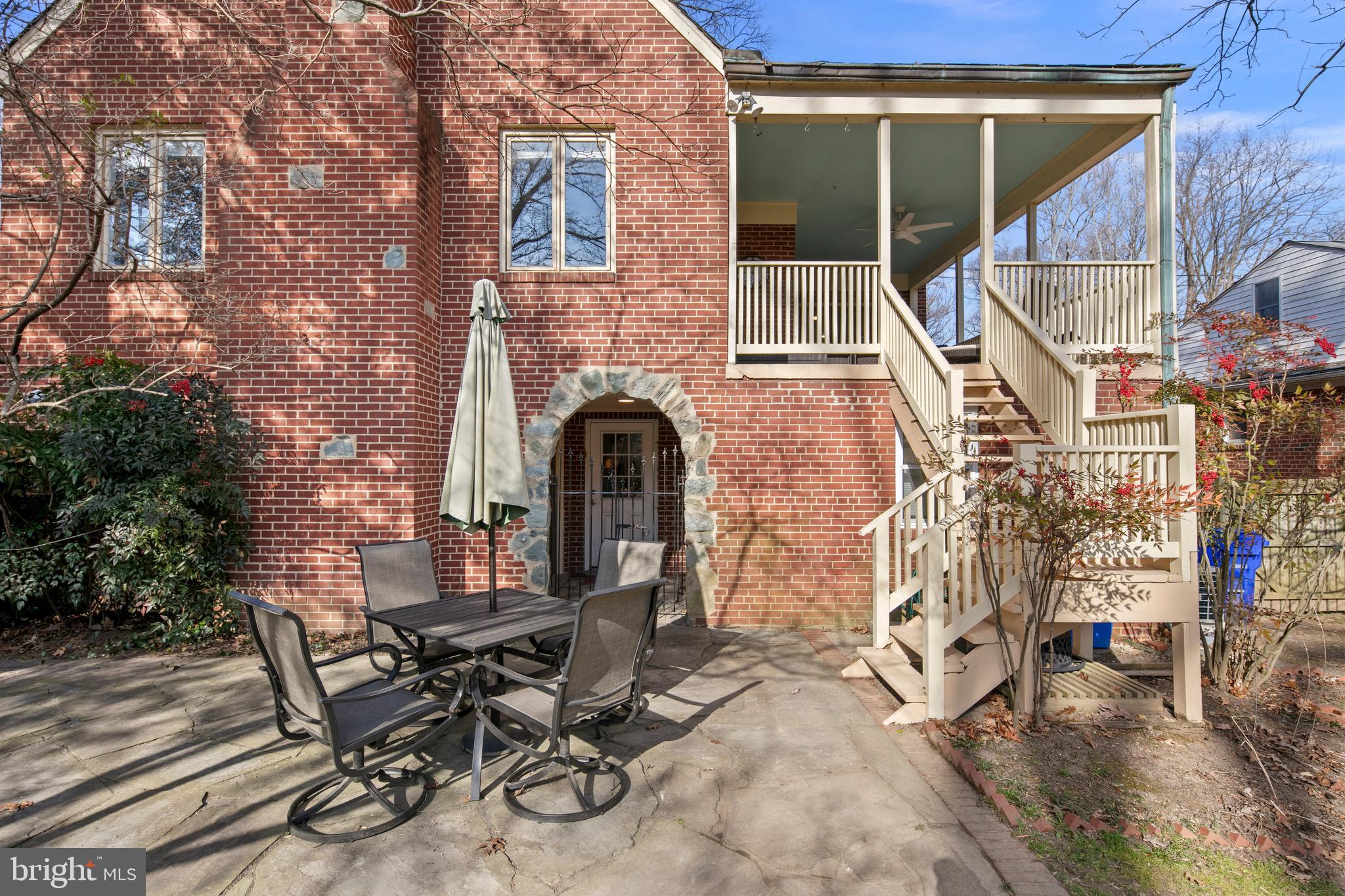 WOODSIDE PARK - Residential