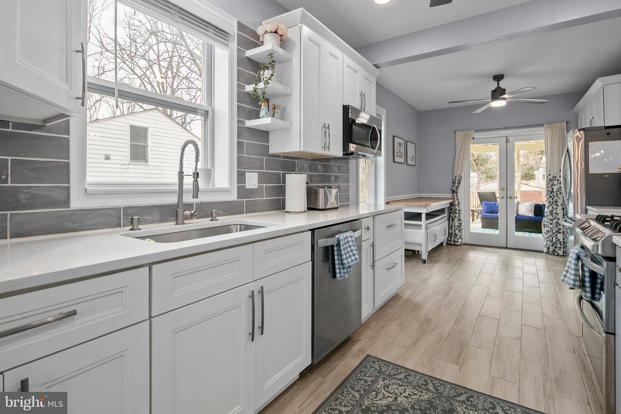 WOODSIDE PARK - Residential