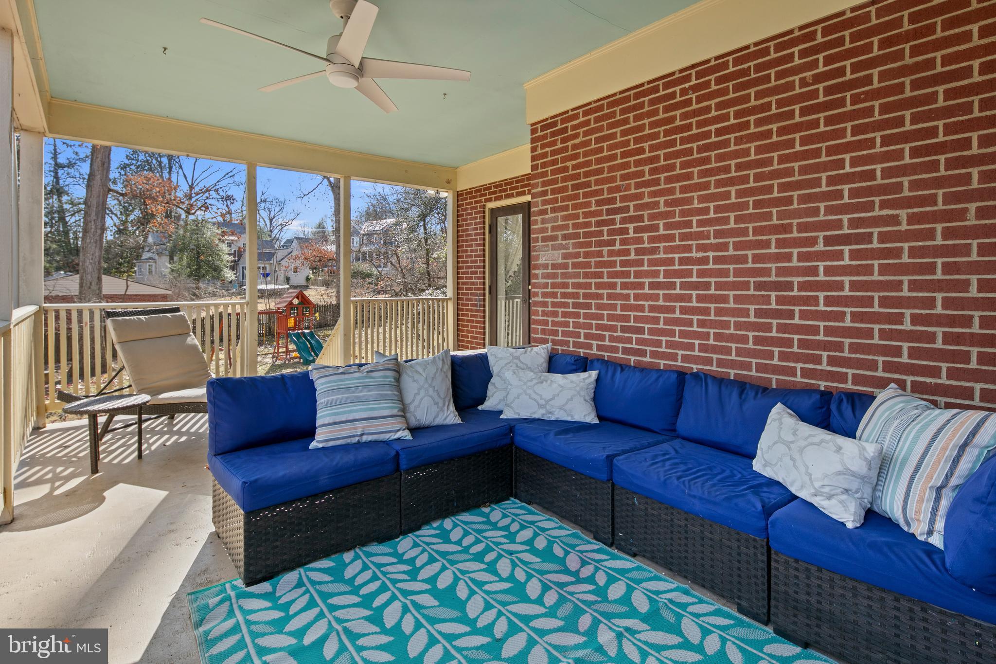 WOODSIDE PARK - Residential