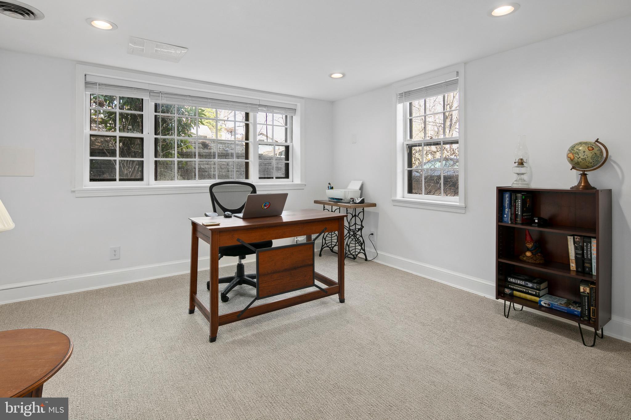 WOODSIDE PARK - Residential