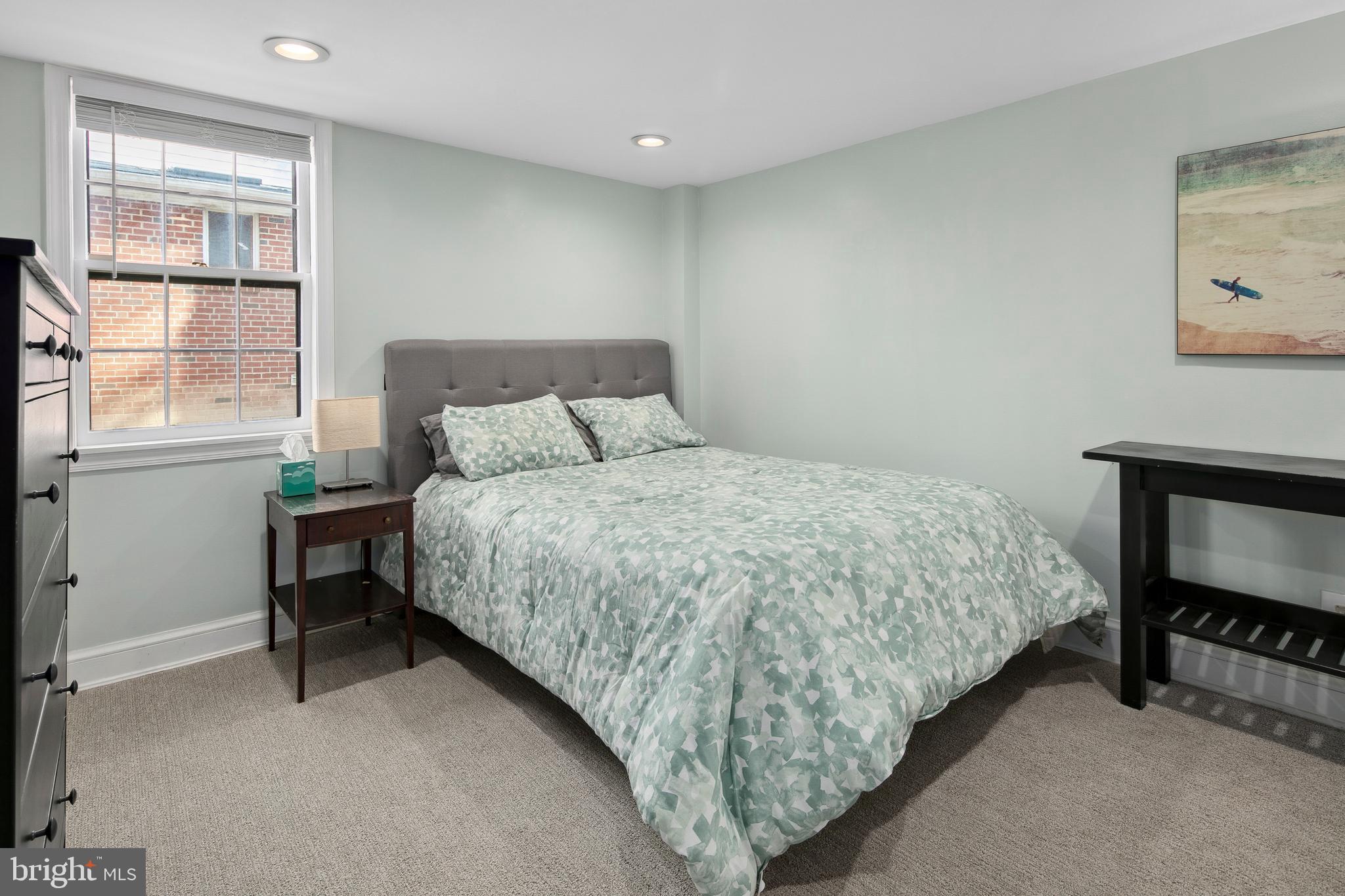 WOODSIDE PARK - Residential