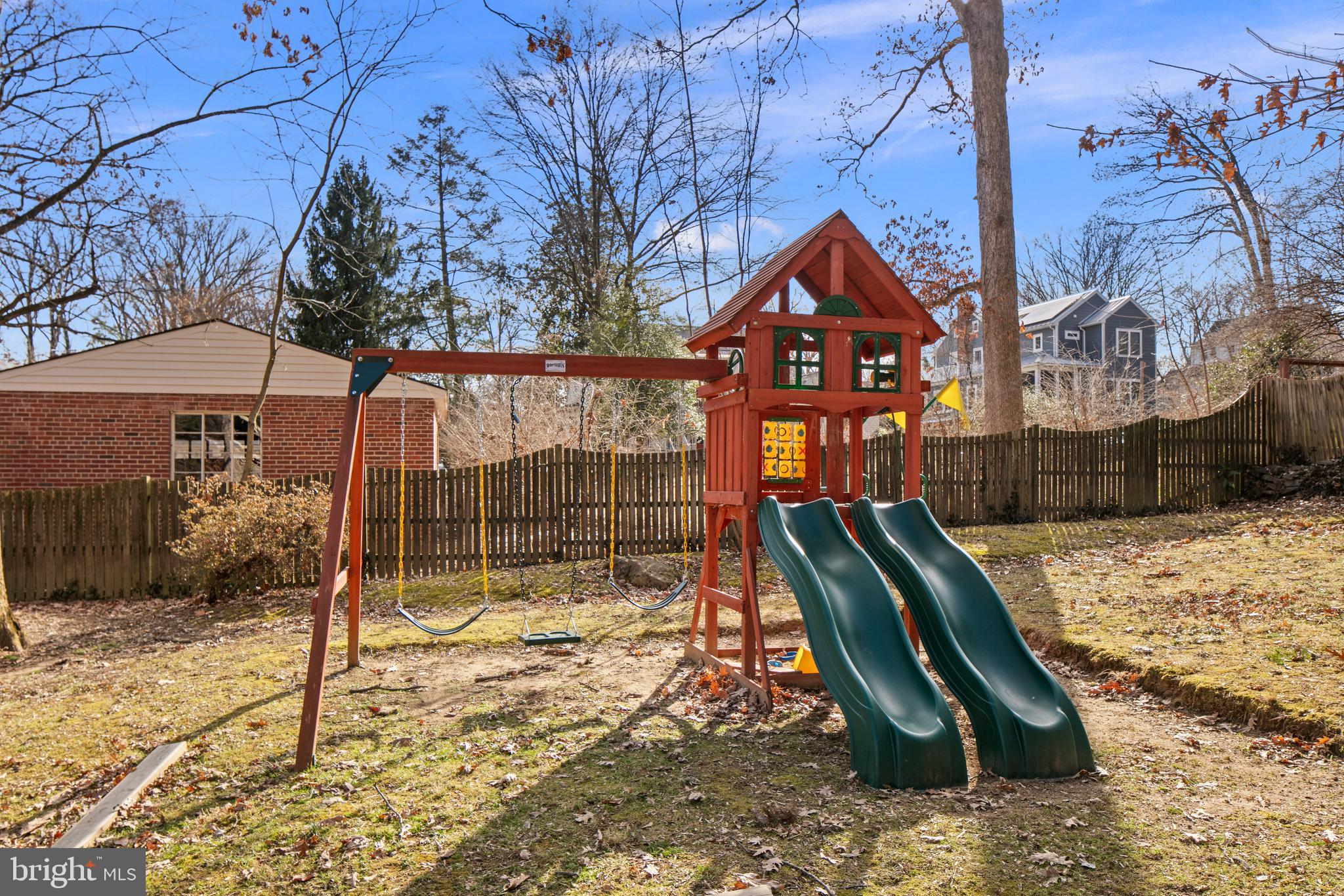 WOODSIDE PARK - Residential