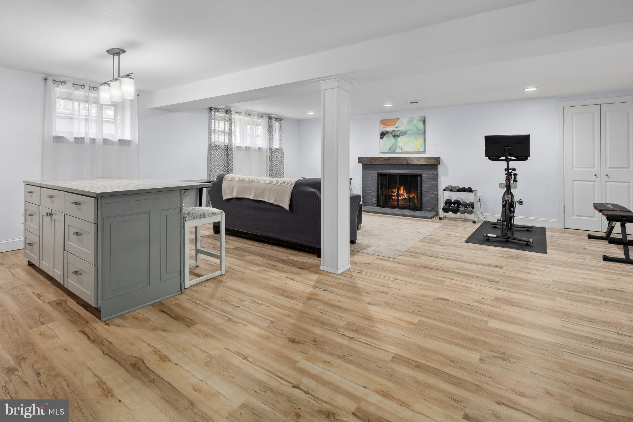 WOODSIDE PARK - Residential