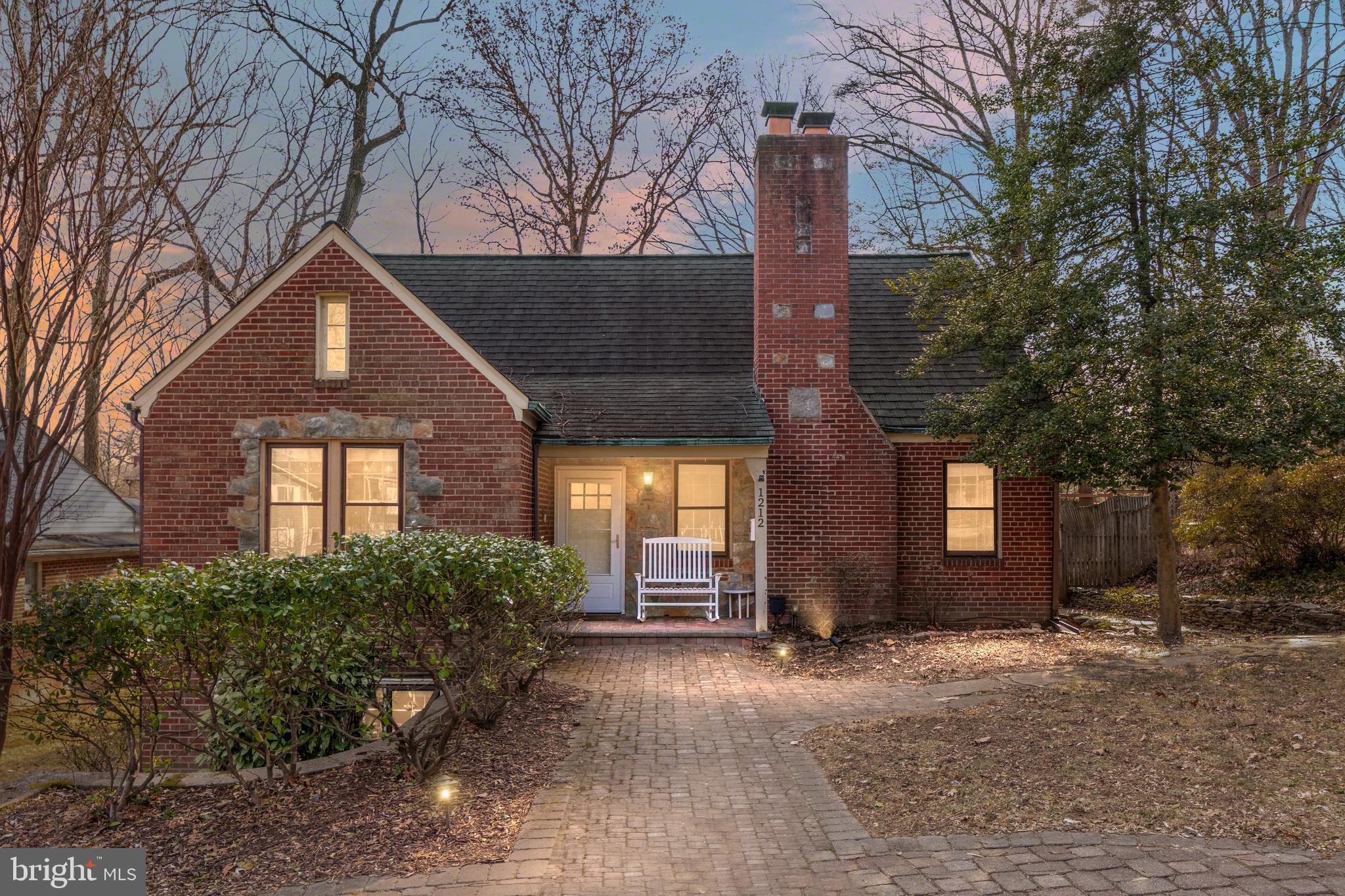 WOODSIDE PARK - Residential