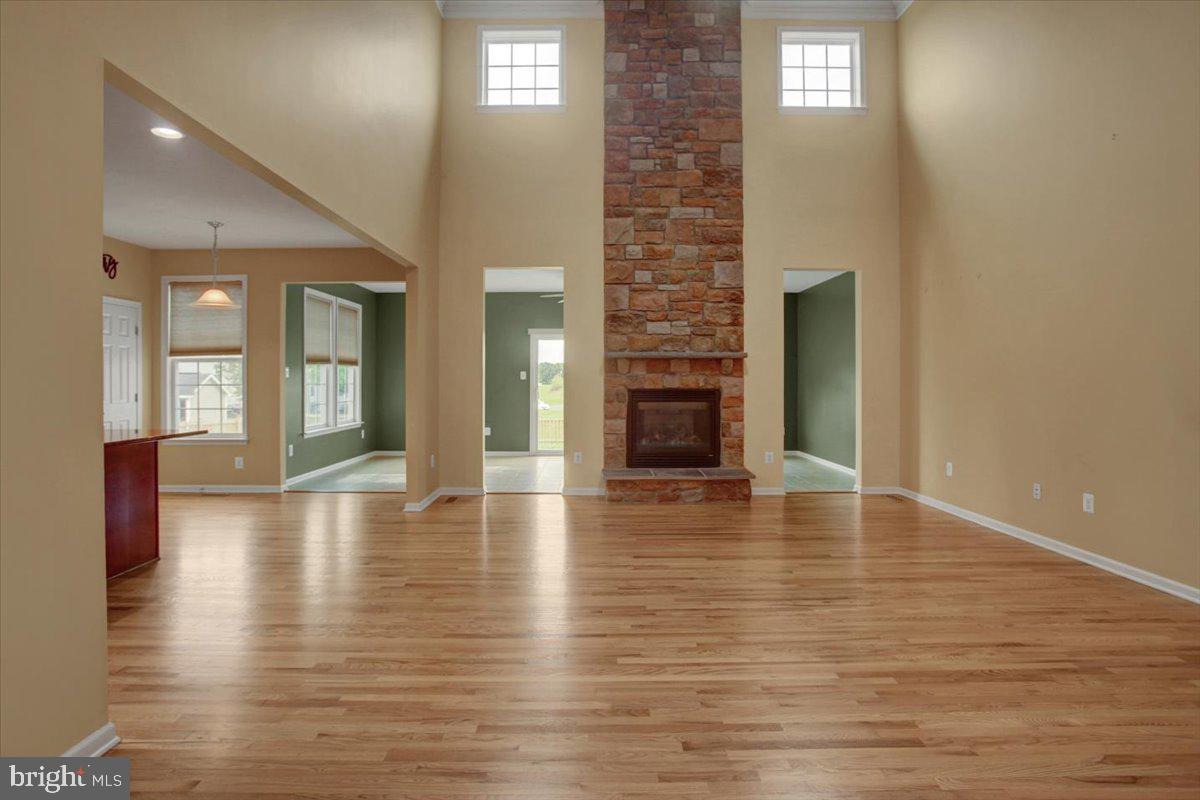 SHADOW CREEK - Residential