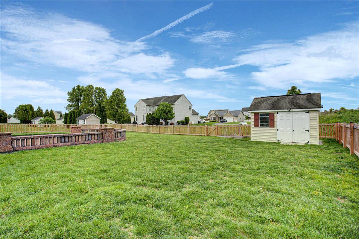 SHADOW CREEK - Residential