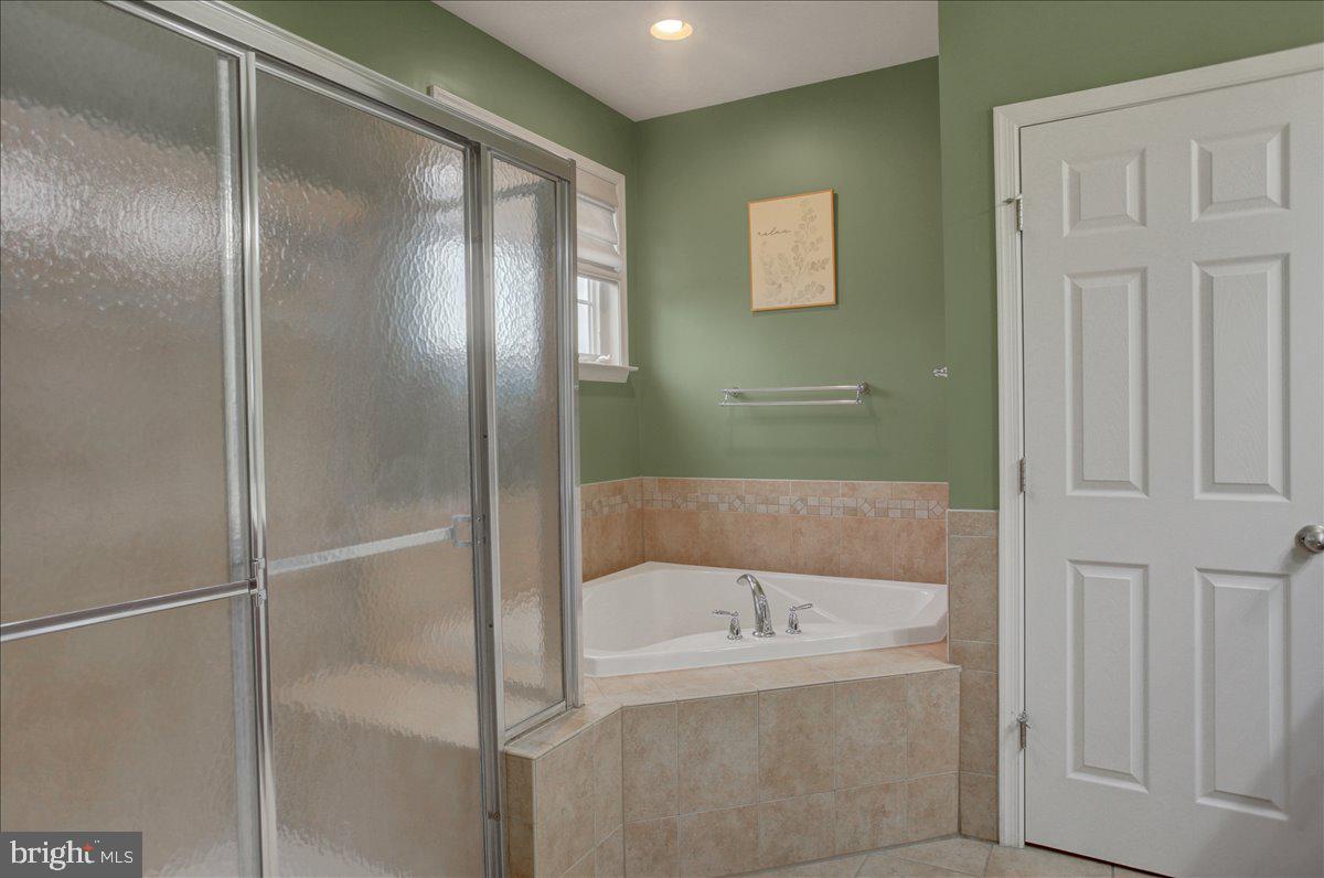 SHADOW CREEK - Residential