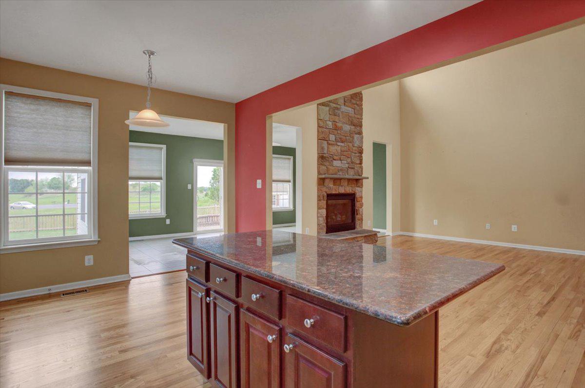 SHADOW CREEK - Residential