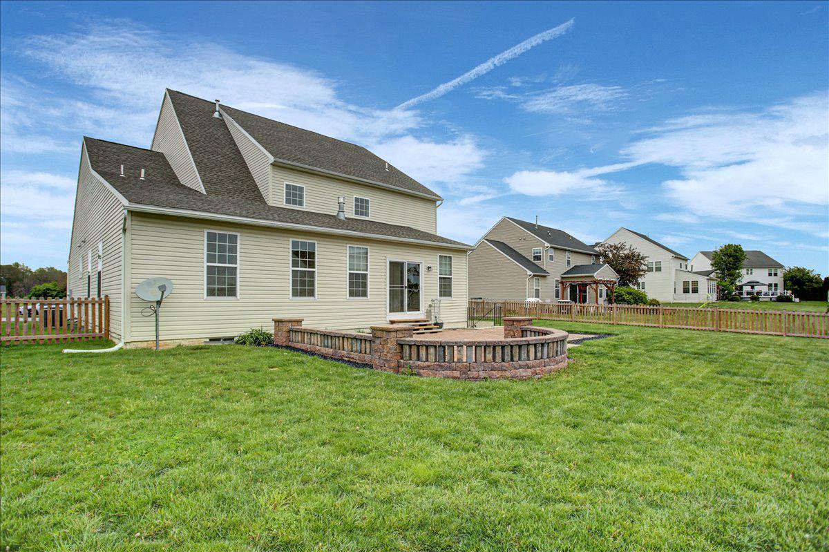 SHADOW CREEK - Residential