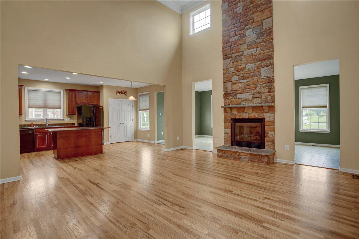 SHADOW CREEK - Residential