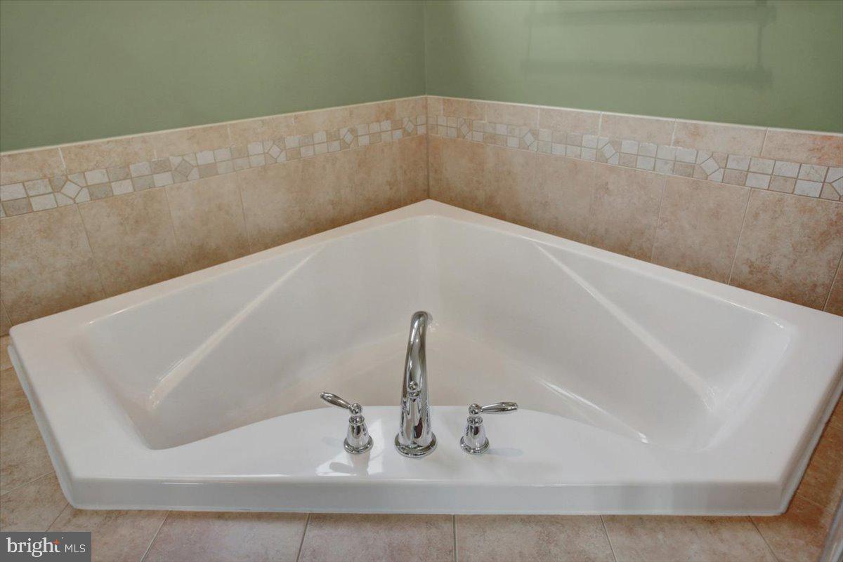 SHADOW CREEK - Residential