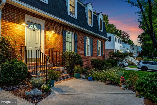 8629 CURTIS AVE, ALEXANDRIA, VA 22309 - Image 3235b0b6259e4bbef575f4e4f7c0c6ec/2423214781