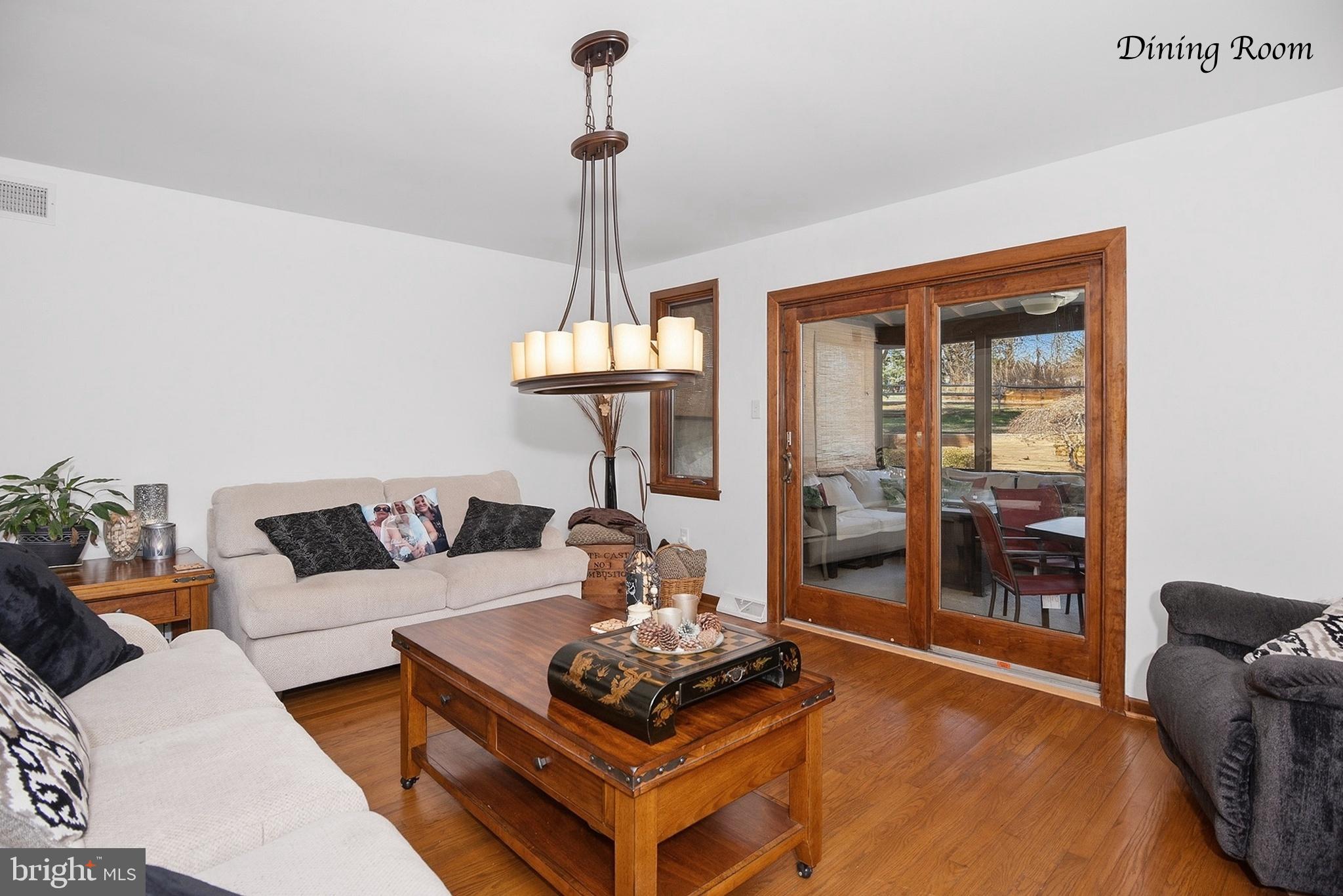 LANSDOWNE FARMS - Residential