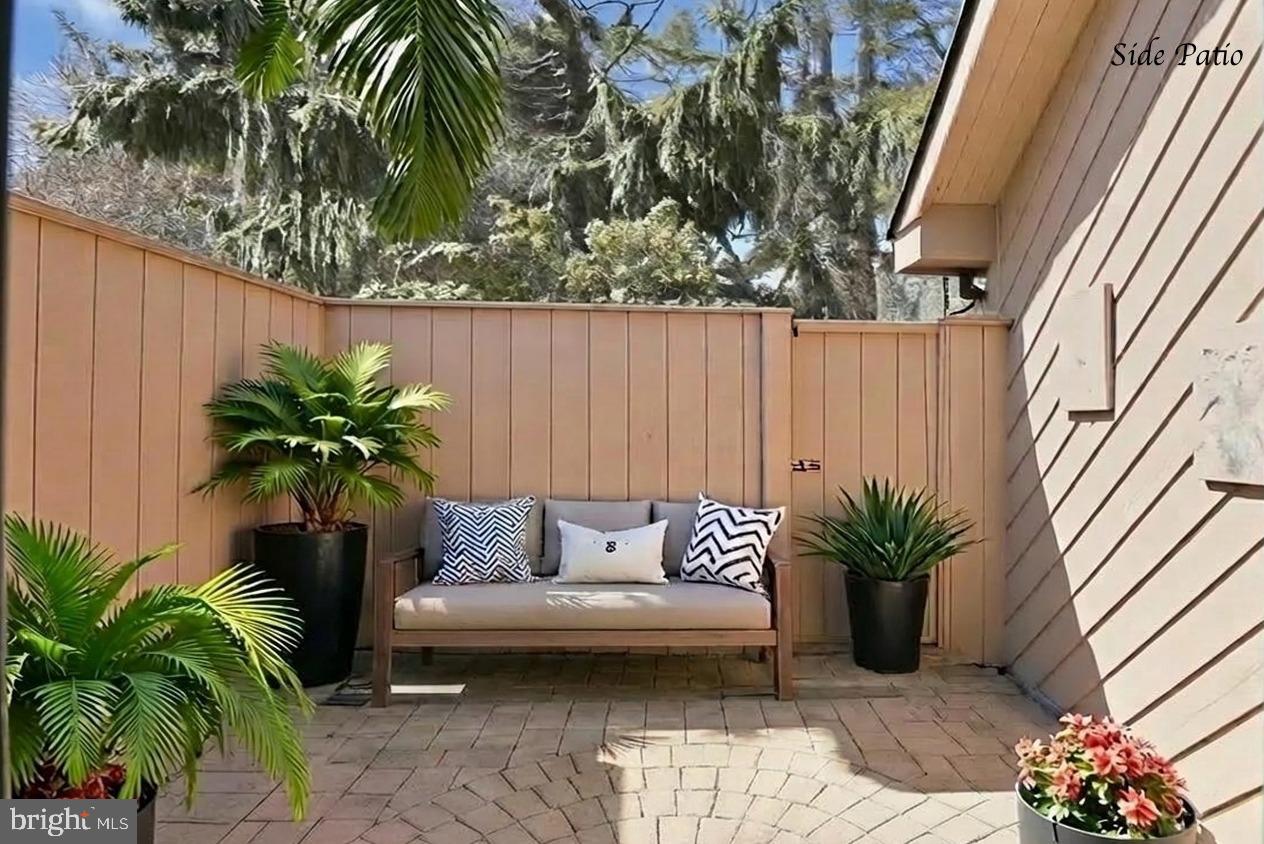 LANSDOWNE FARMS - Residential