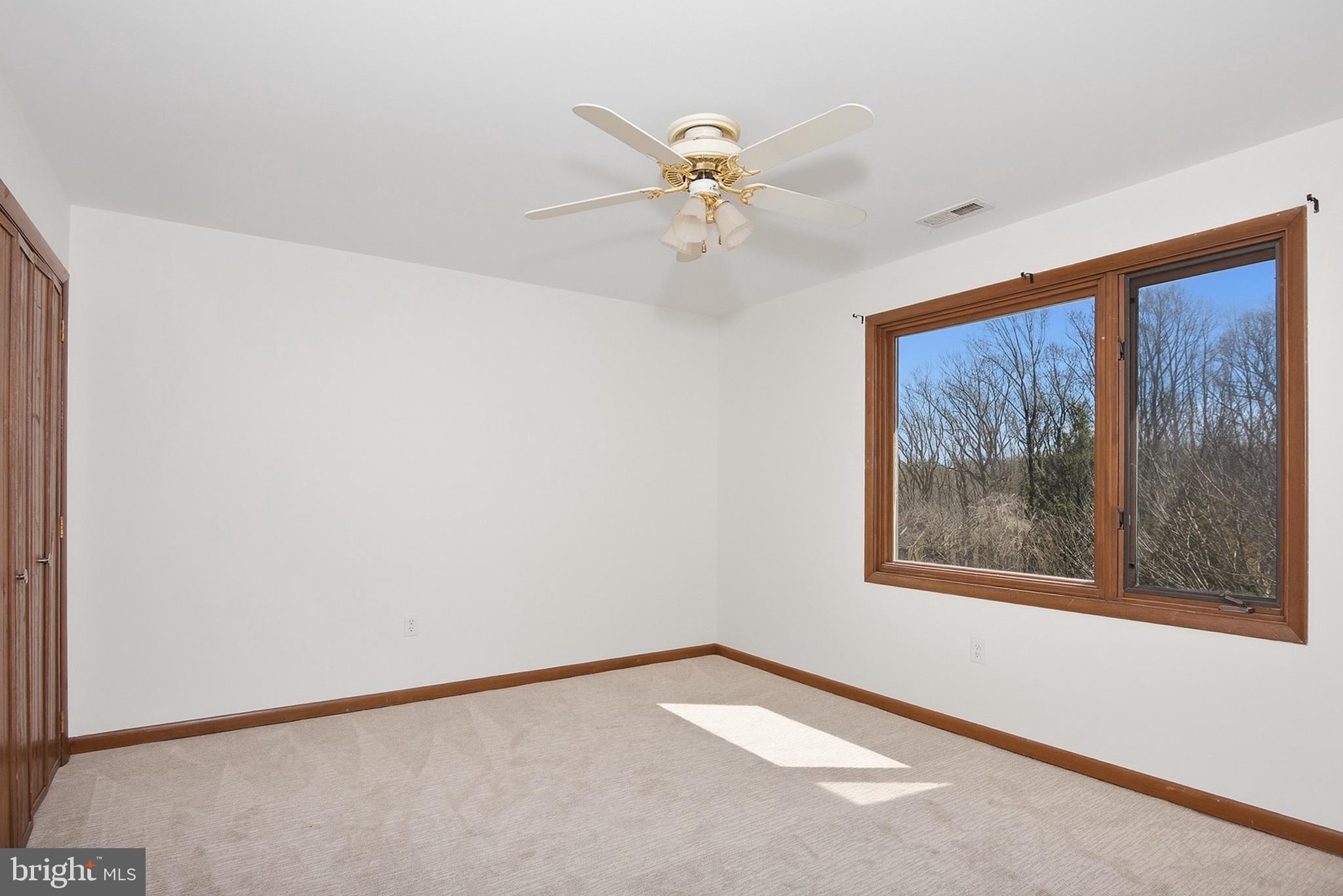 LANSDOWNE FARMS - Residential