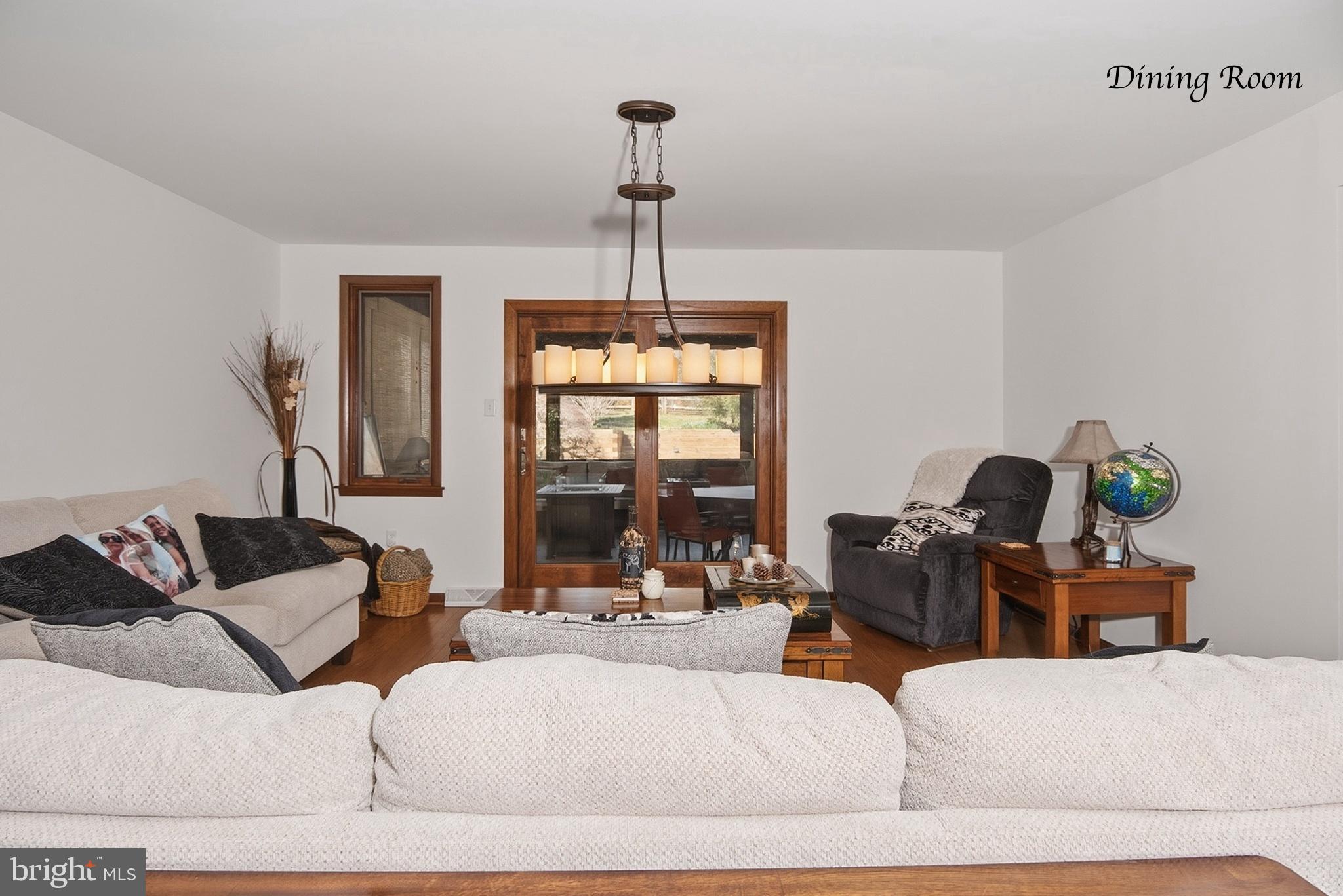 LANSDOWNE FARMS - Residential