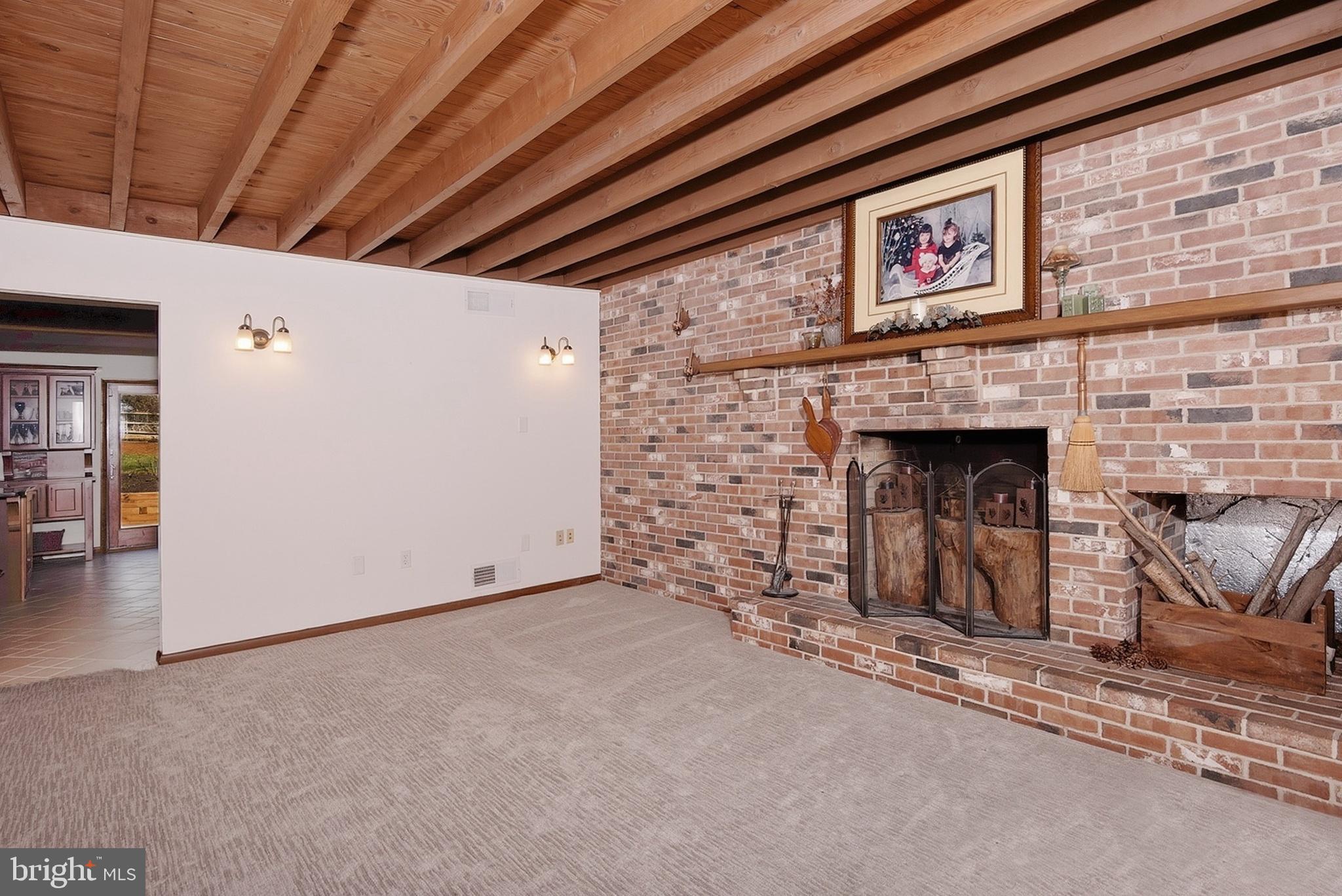 LANSDOWNE FARMS - Residential