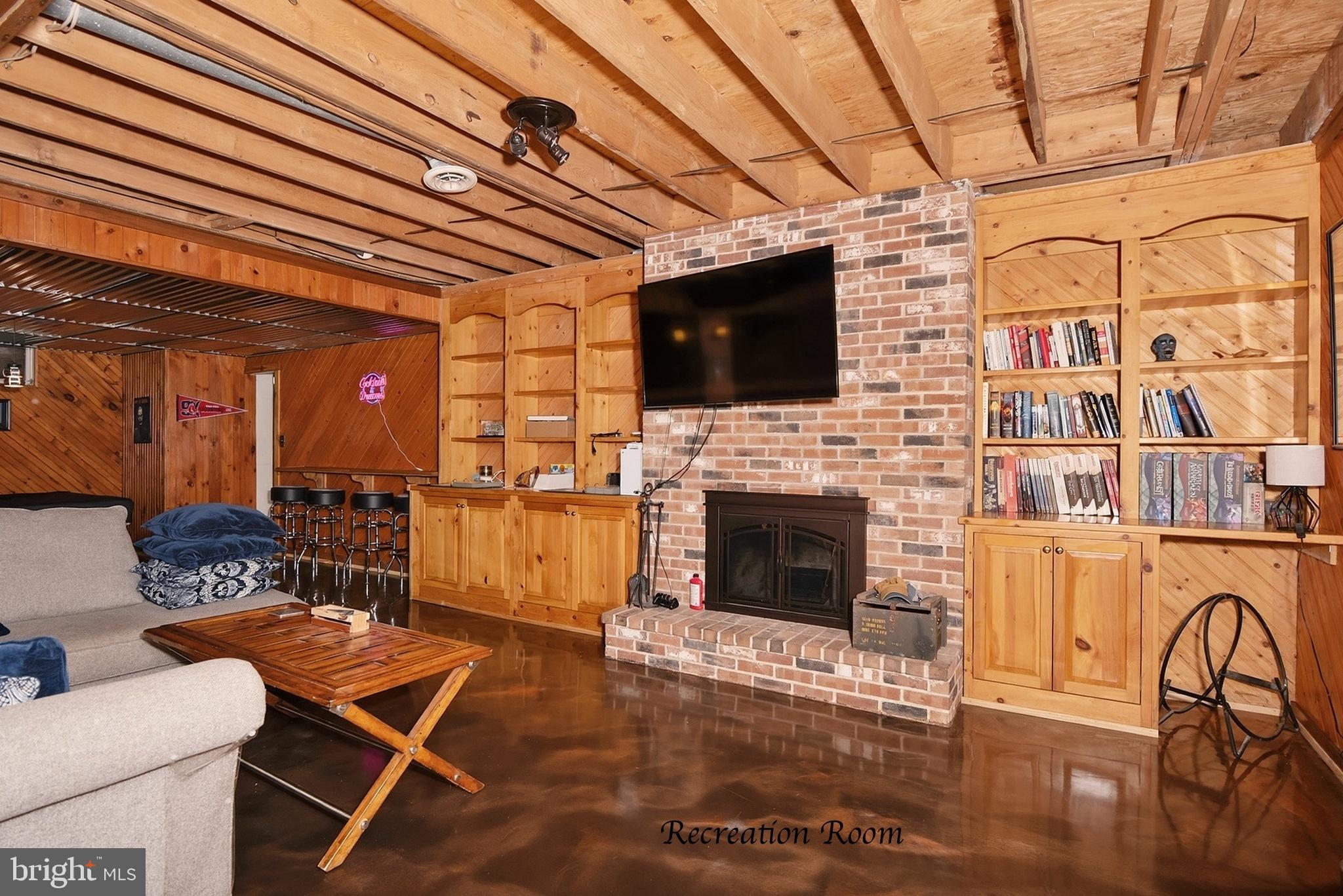 LANSDOWNE FARMS - Residential