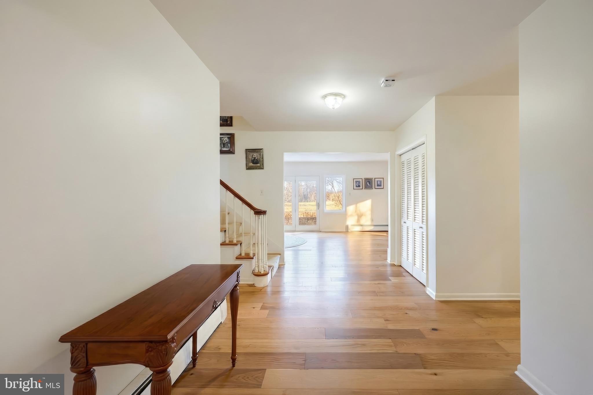 COUNTRY CLUB - Residential