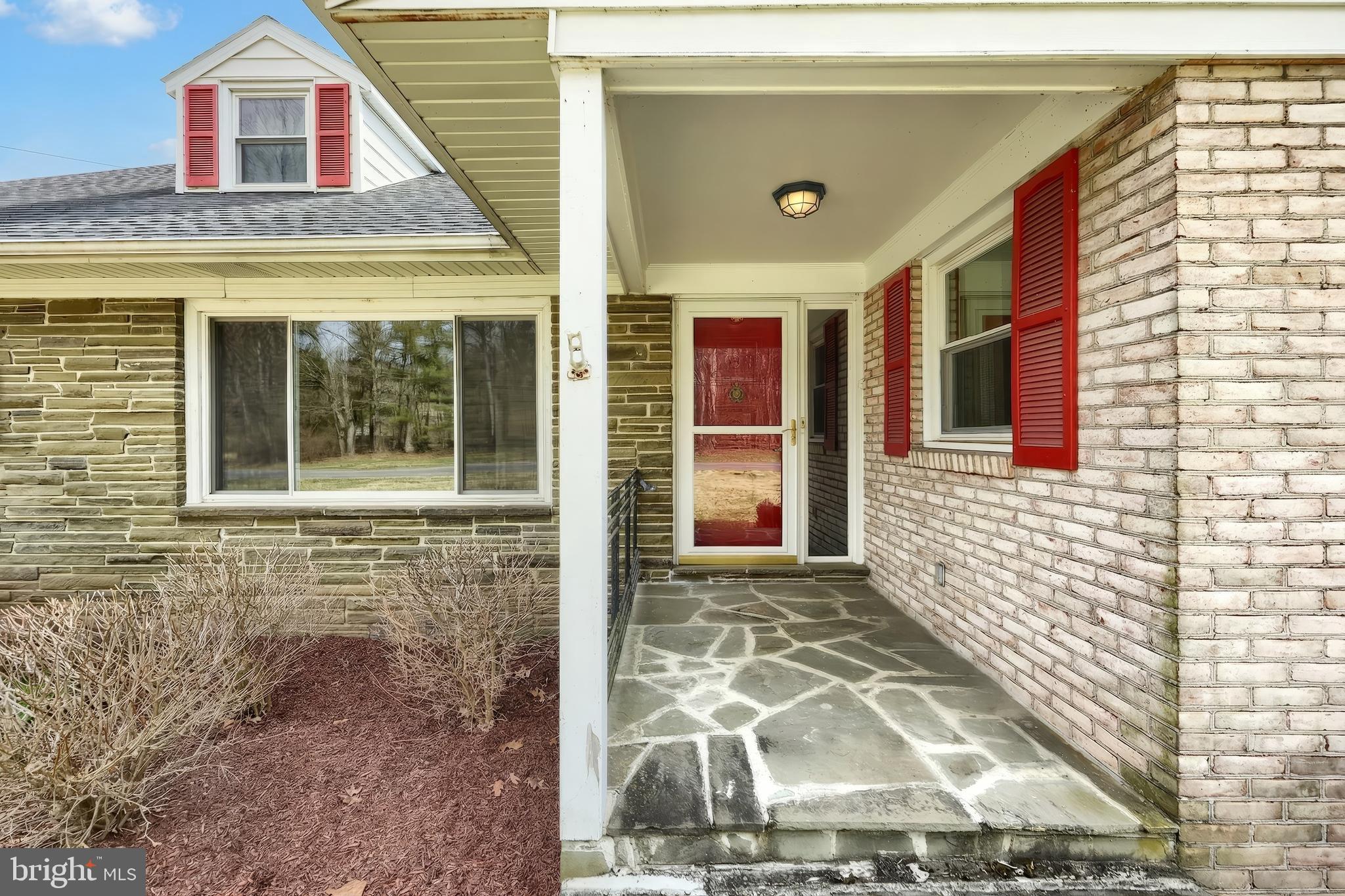 COUNTRY CLUB - Residential