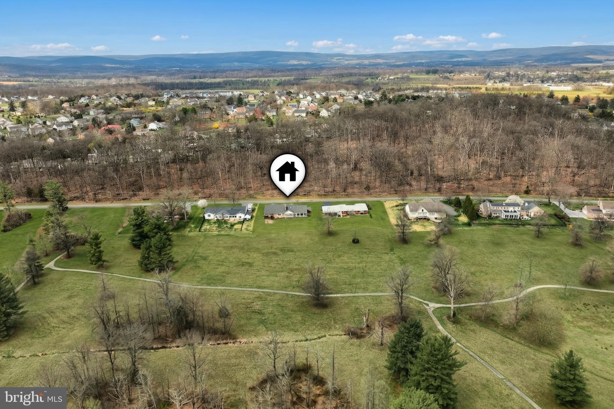 COUNTRY CLUB - Residential