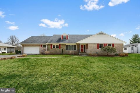 290 COUNTRY CLUB LANE GETTYSBURG PA 17325