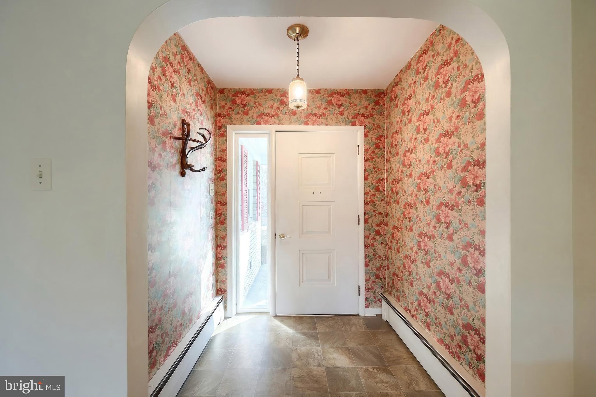 COUNTRY CLUB - Residential