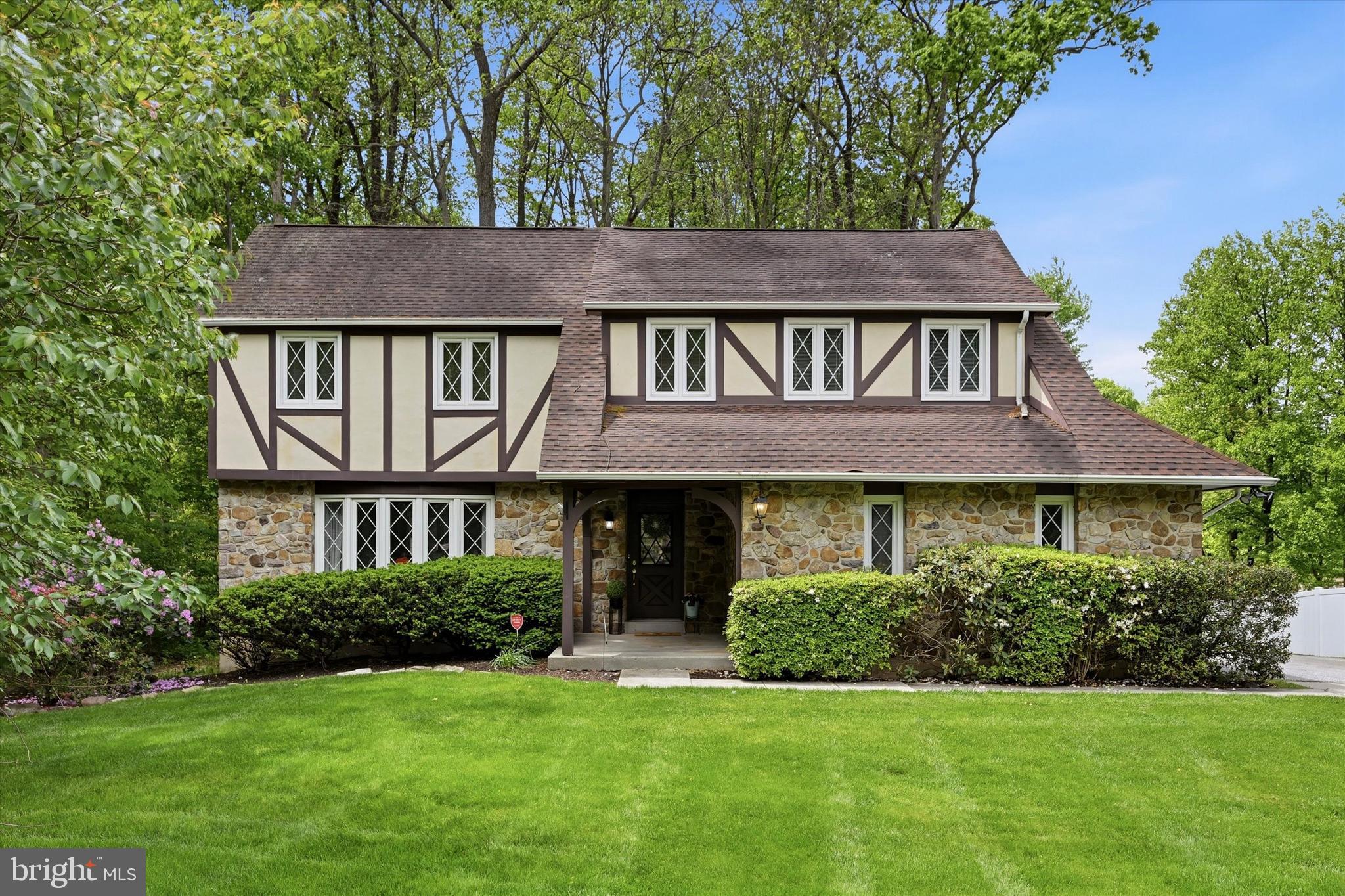 700 BROAD VIEW ROAD