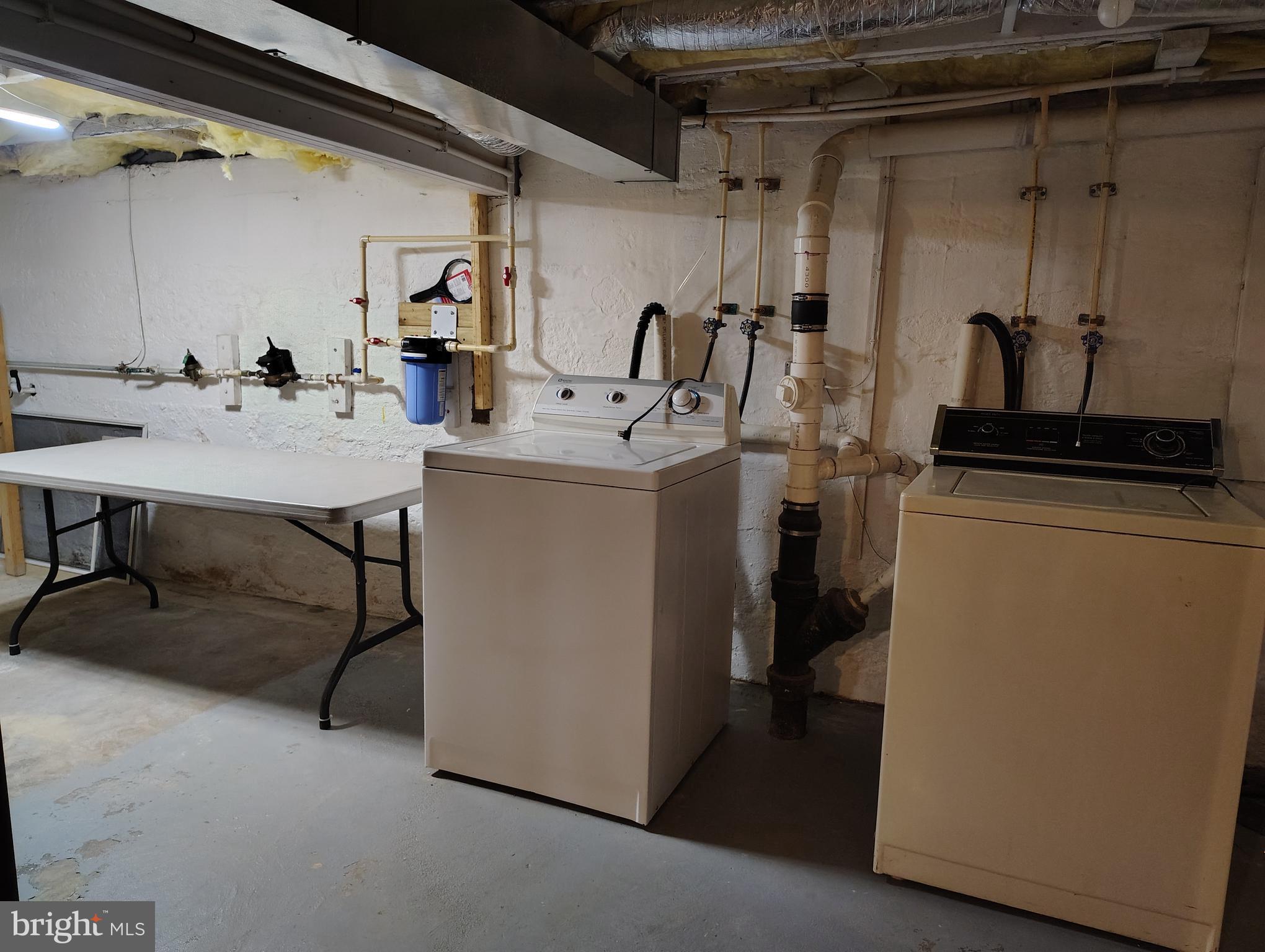 BRUNSWICK - Residential Lease