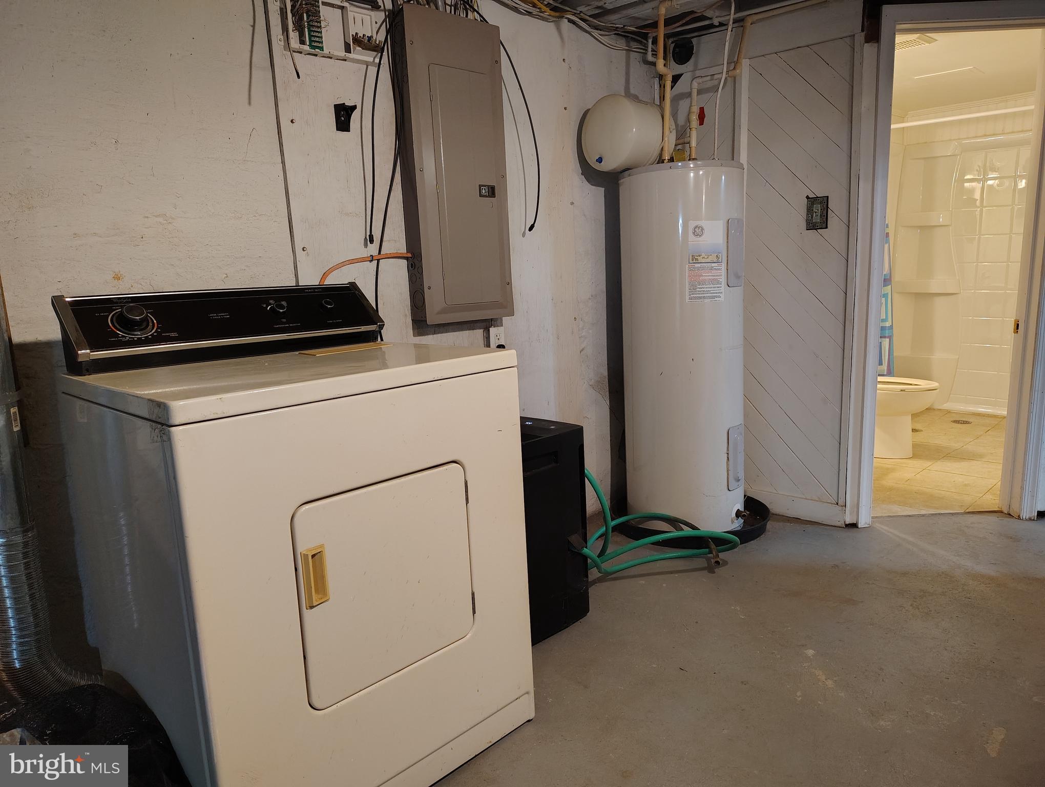 BRUNSWICK - Residential Lease