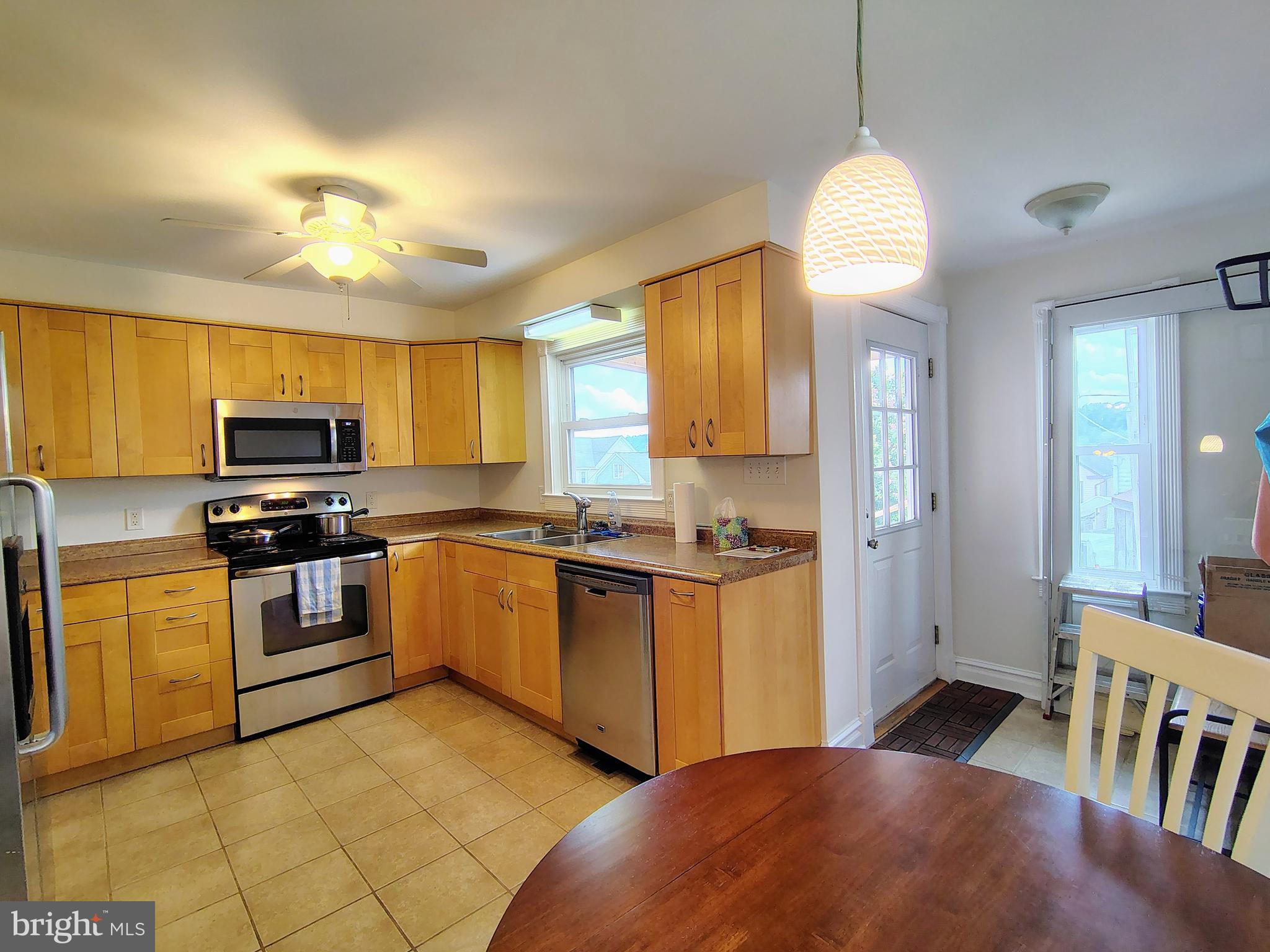 BRUNSWICK - Residential Lease