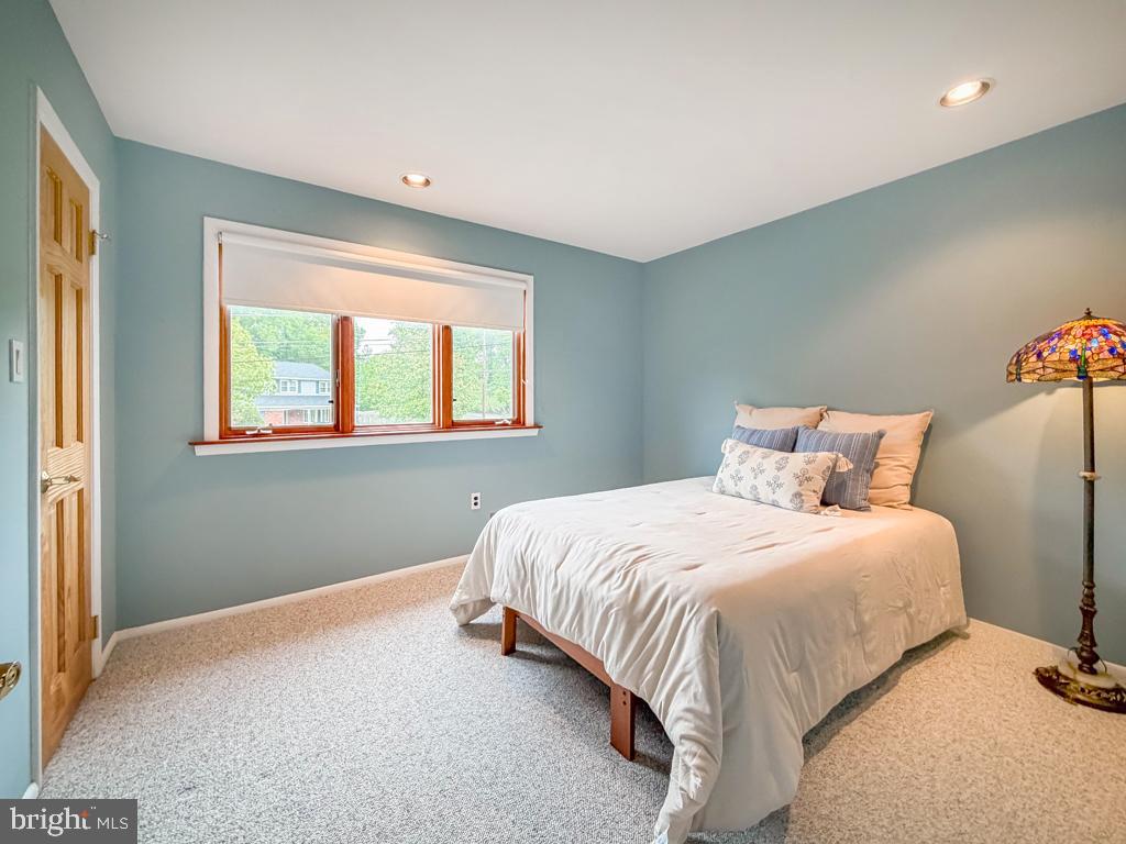 HICKORY HILLS - Residential