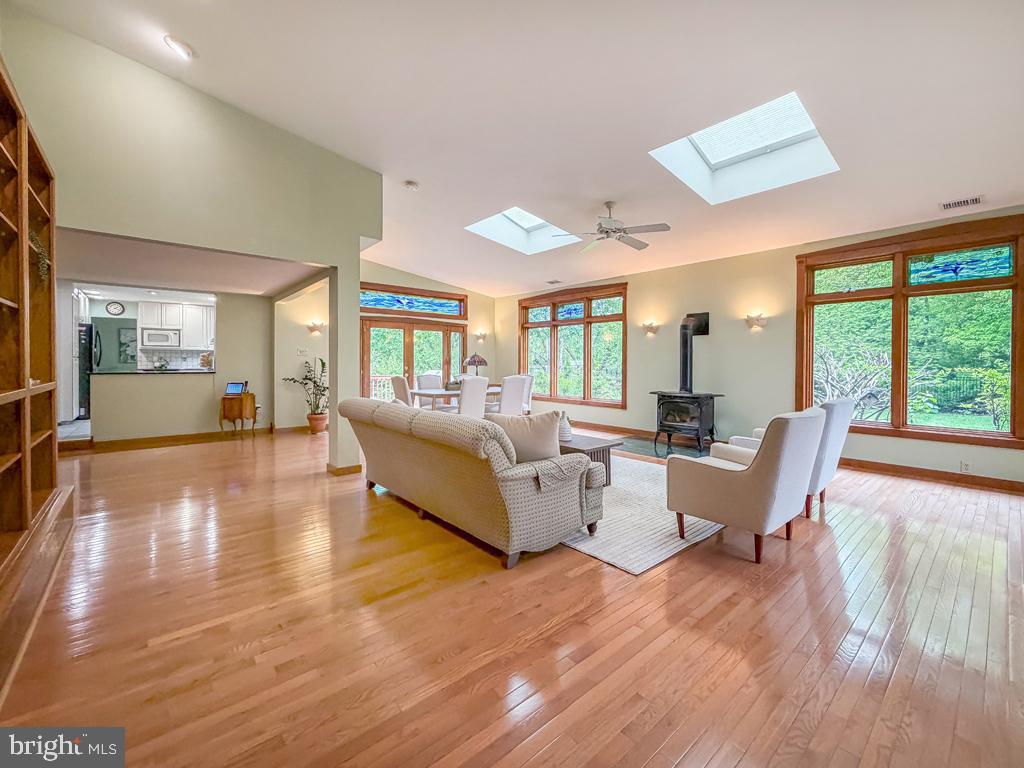 HICKORY HILLS - Residential