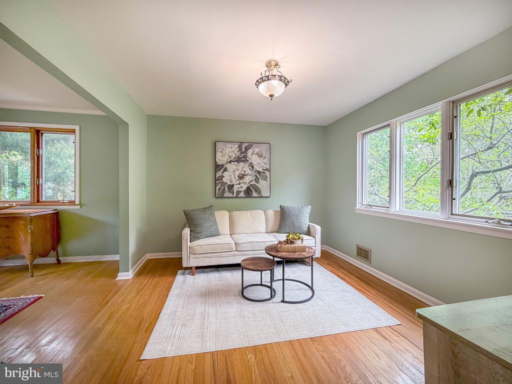 HICKORY HILLS - Residential