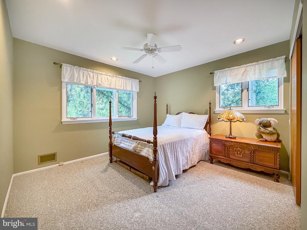 HICKORY HILLS - Residential