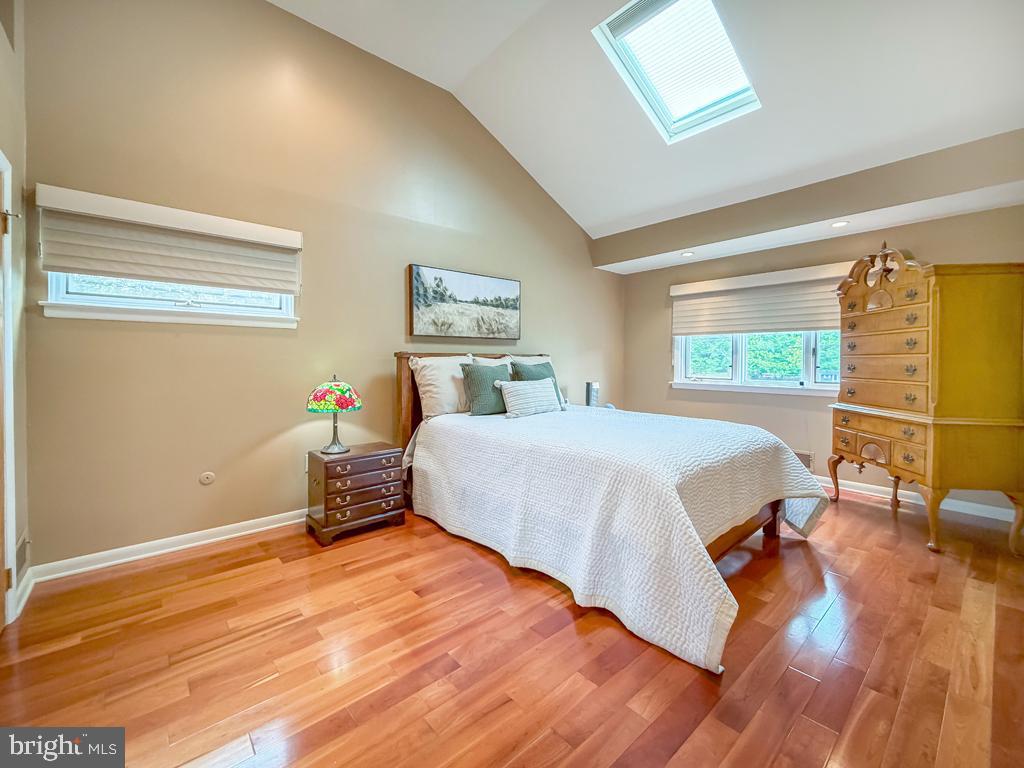 HICKORY HILLS - Residential