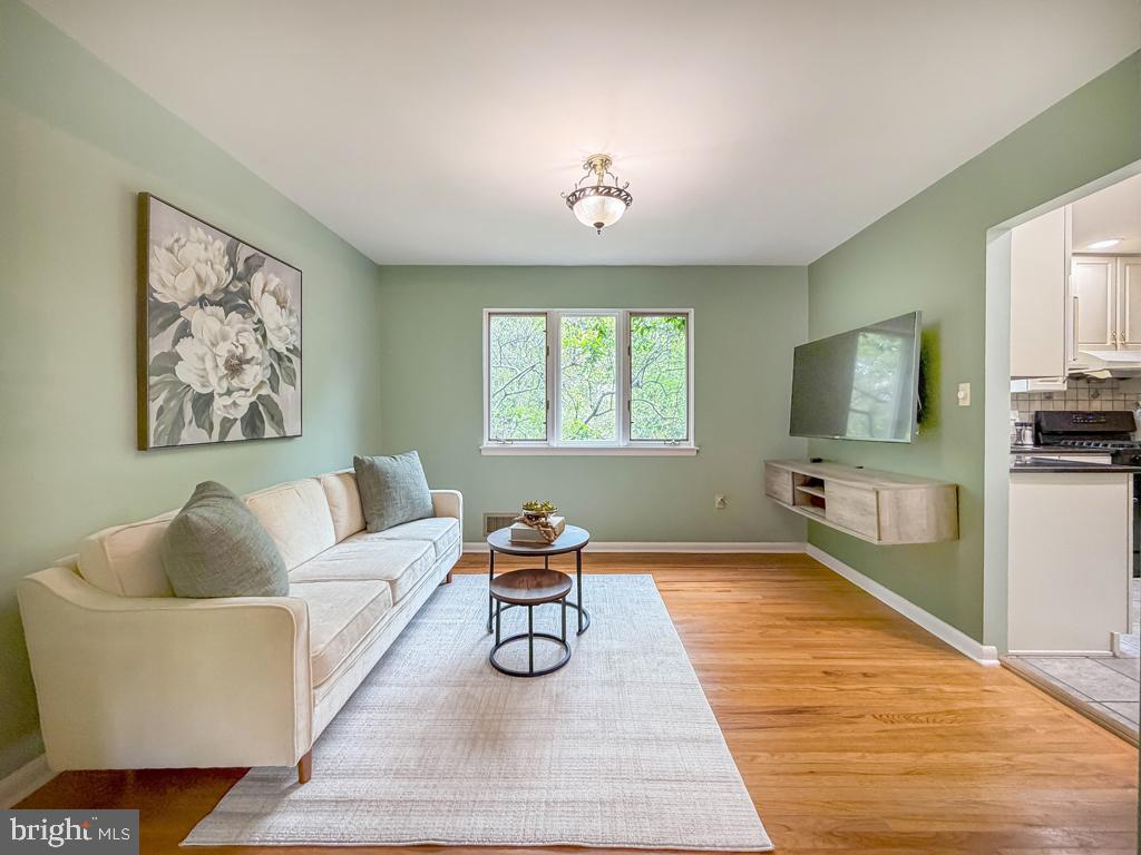 HICKORY HILLS - Residential