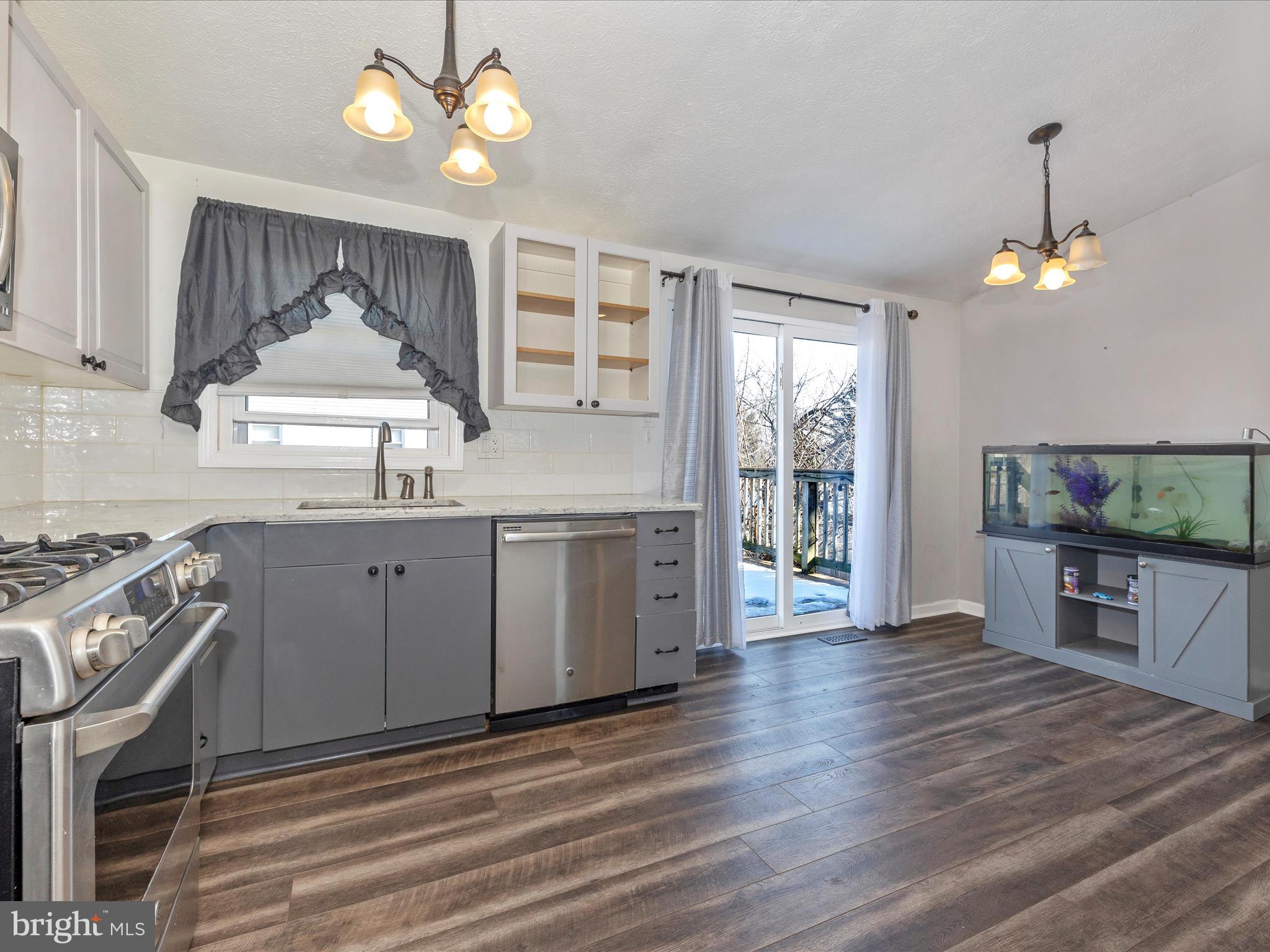 STONEGATE - Residential