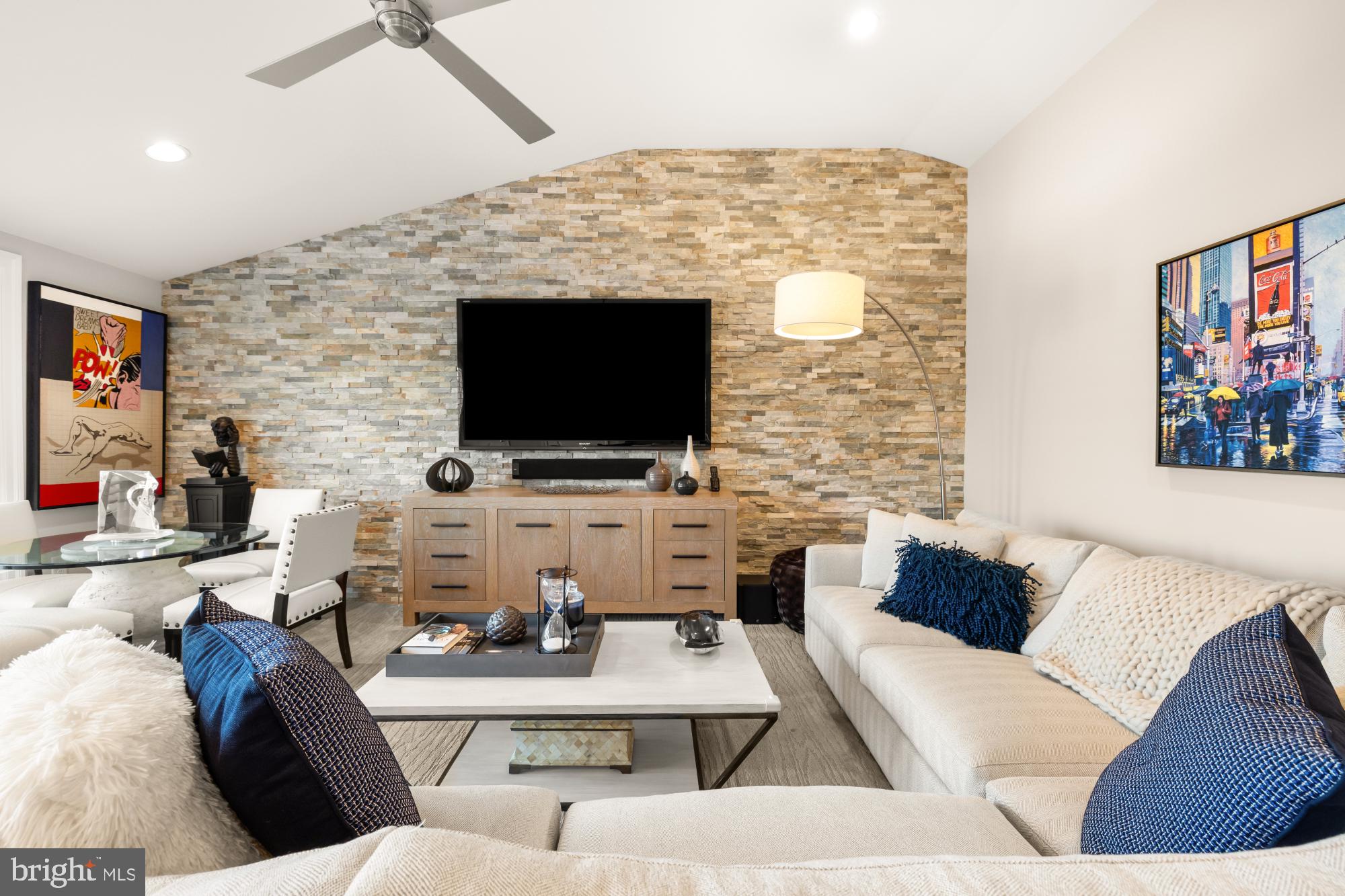 SYMPHONY PARK - Residential