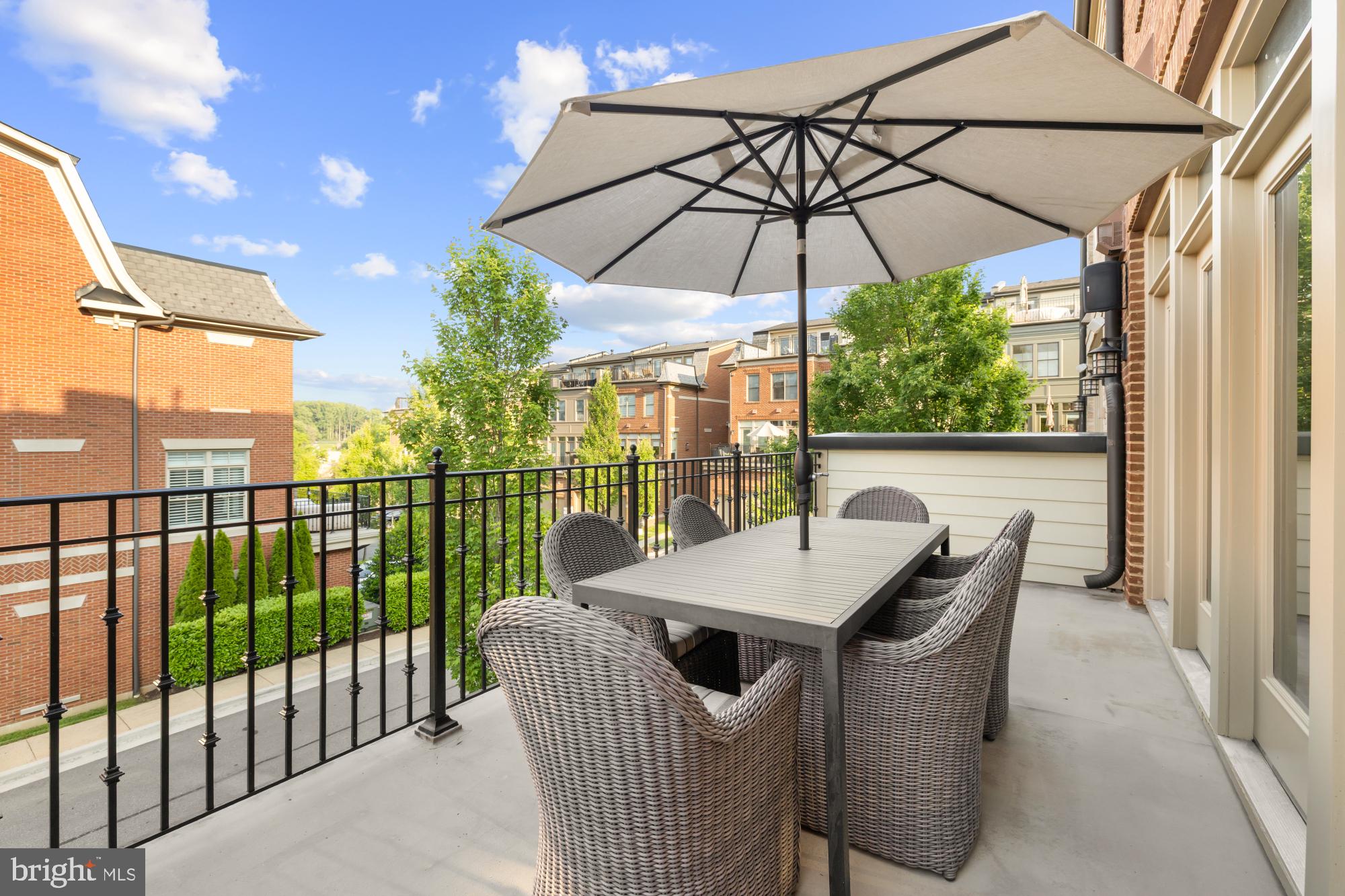 SYMPHONY PARK - Residential