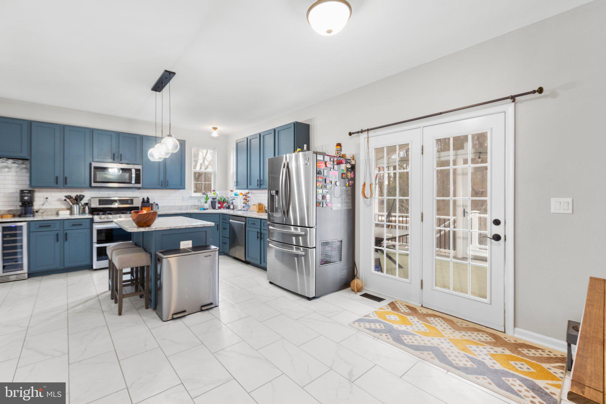 FERRY DOCK CROSSING - Residential