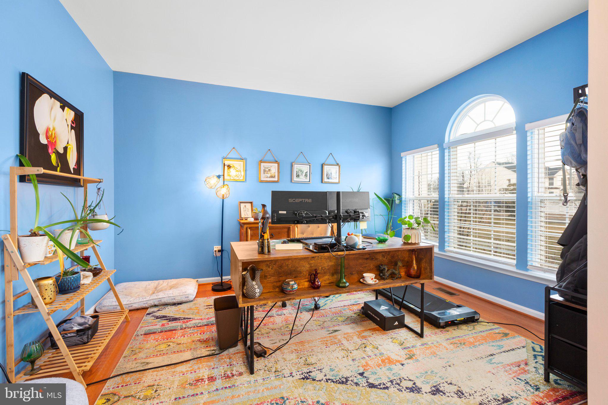 FERRY DOCK CROSSING - Residential