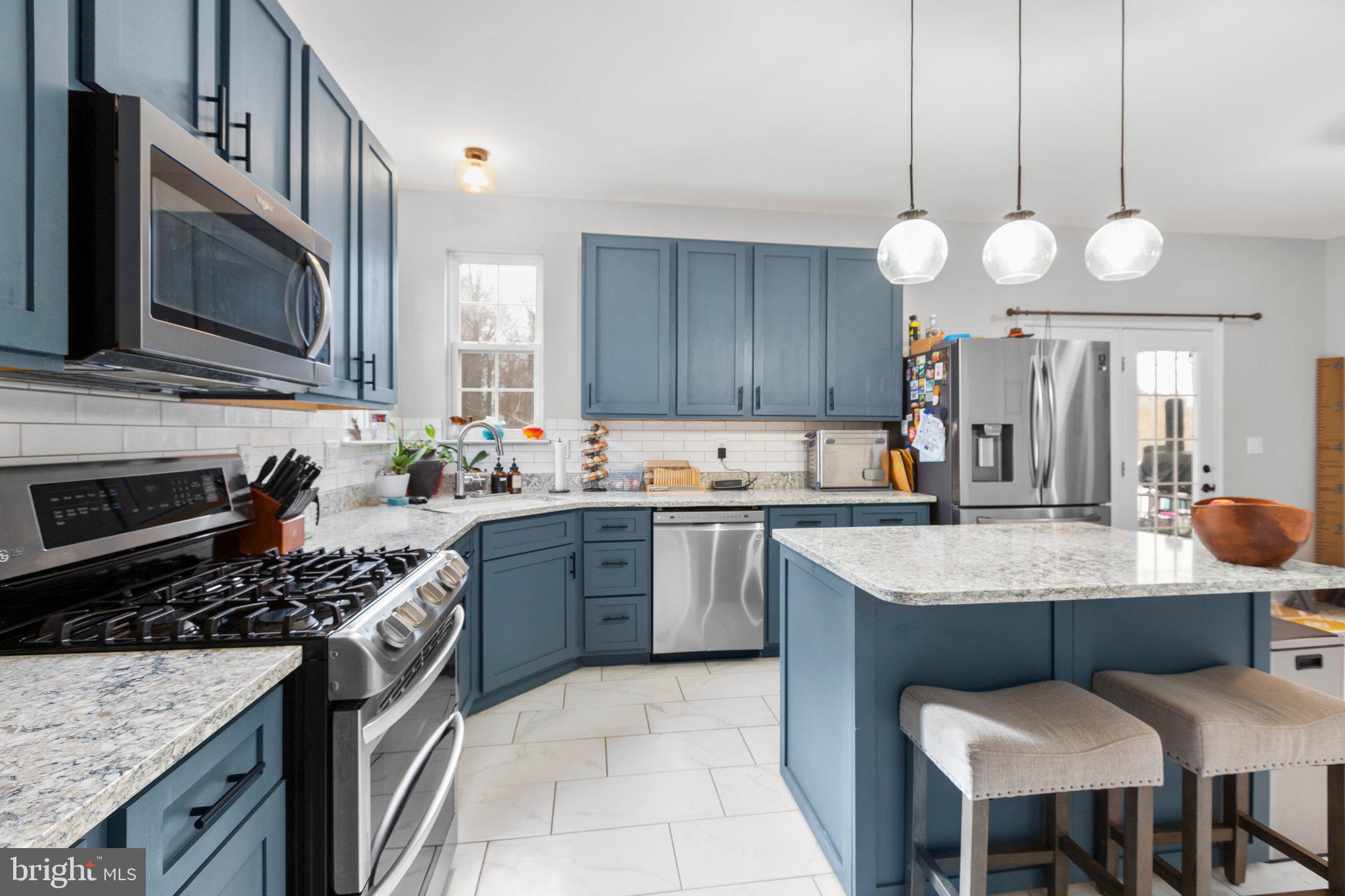 FERRY DOCK CROSSING - Residential