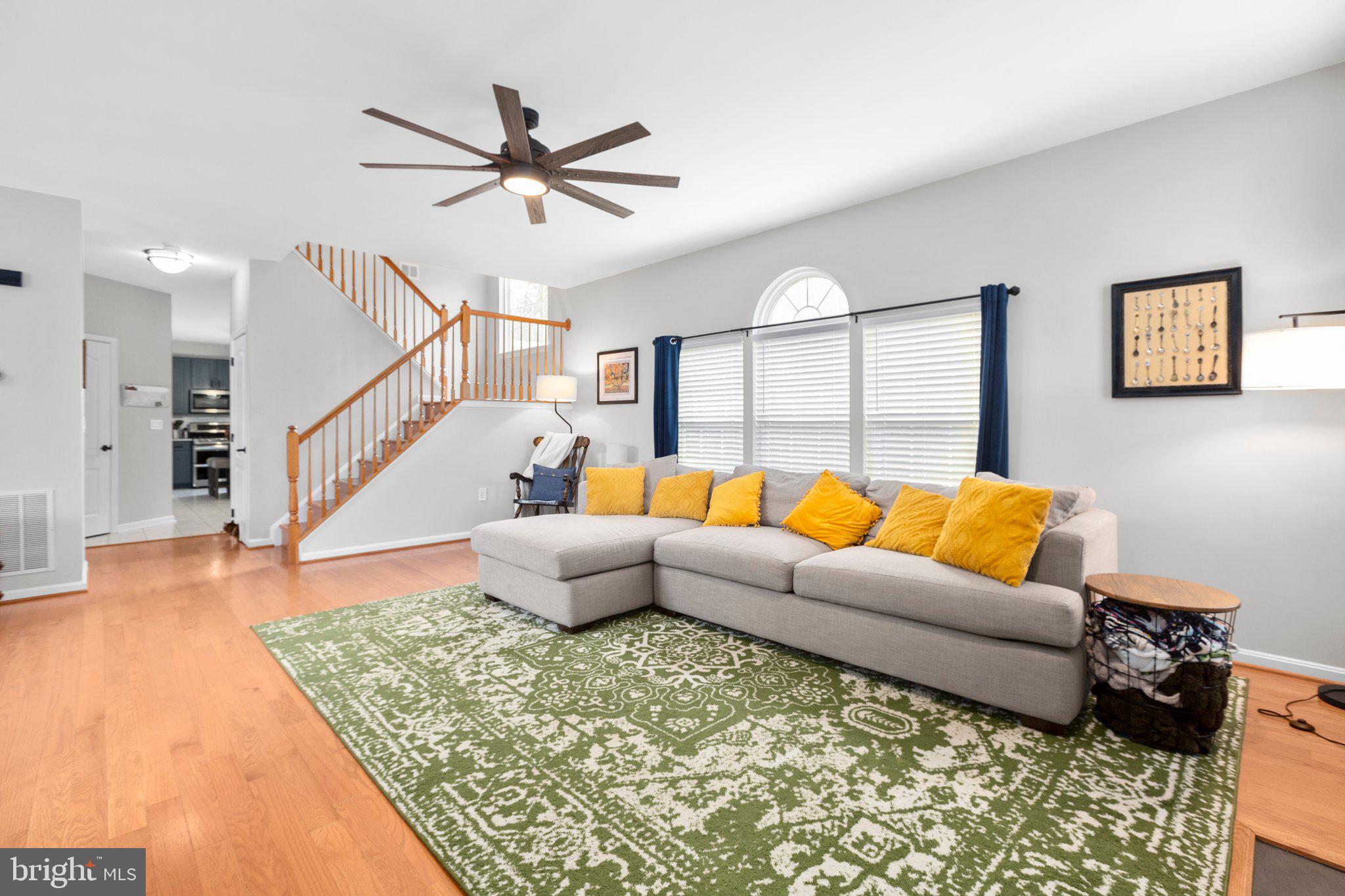 FERRY DOCK CROSSING - Residential