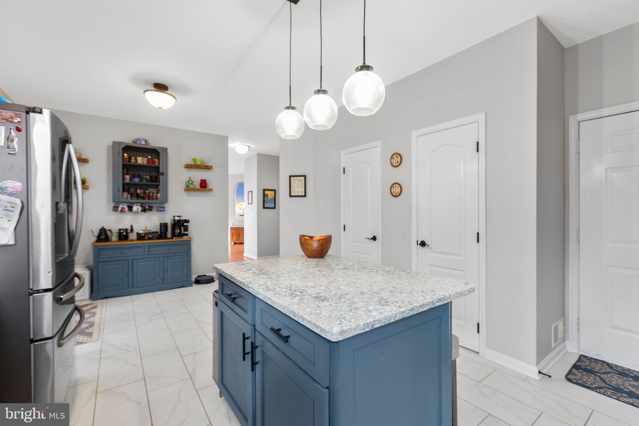 FERRY DOCK CROSSING - Residential